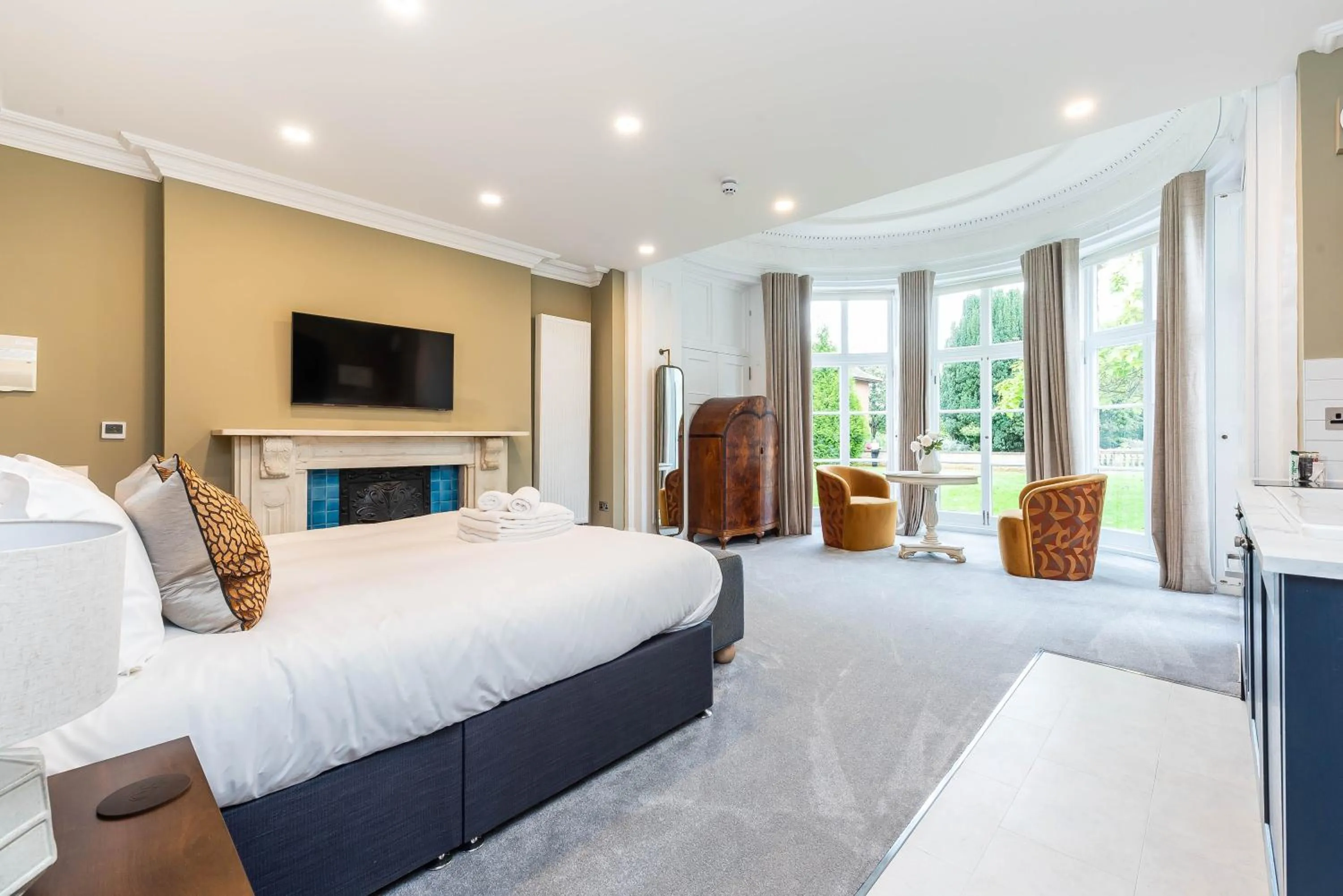 TV and multimedia, Bed in Old Abbey House