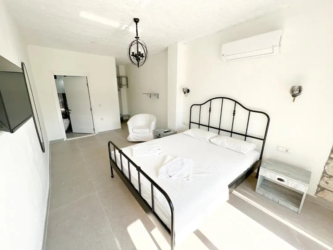 Bed in Gonulhan Hotel