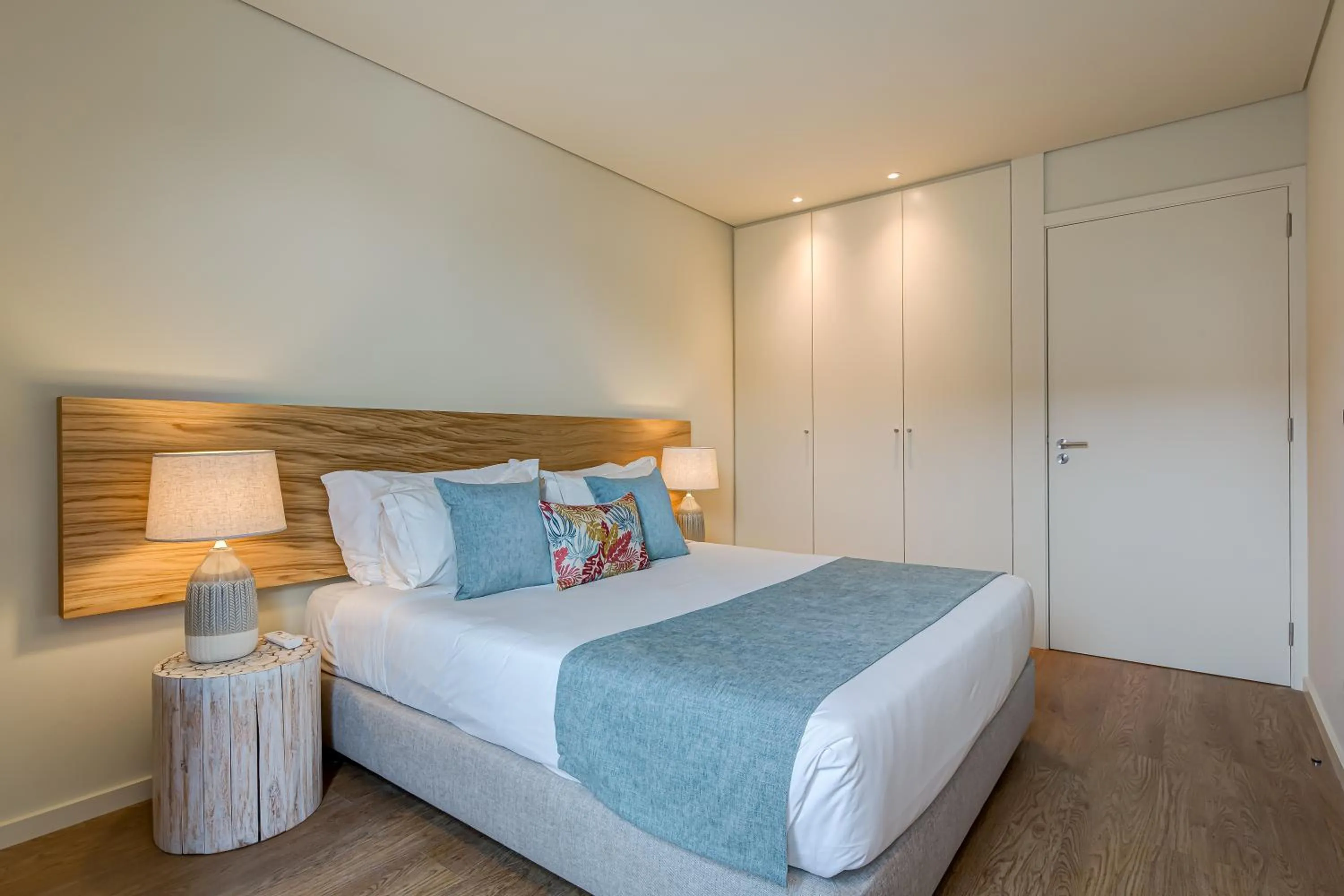 Bed in Blissful Suites Porto by gaiarooms