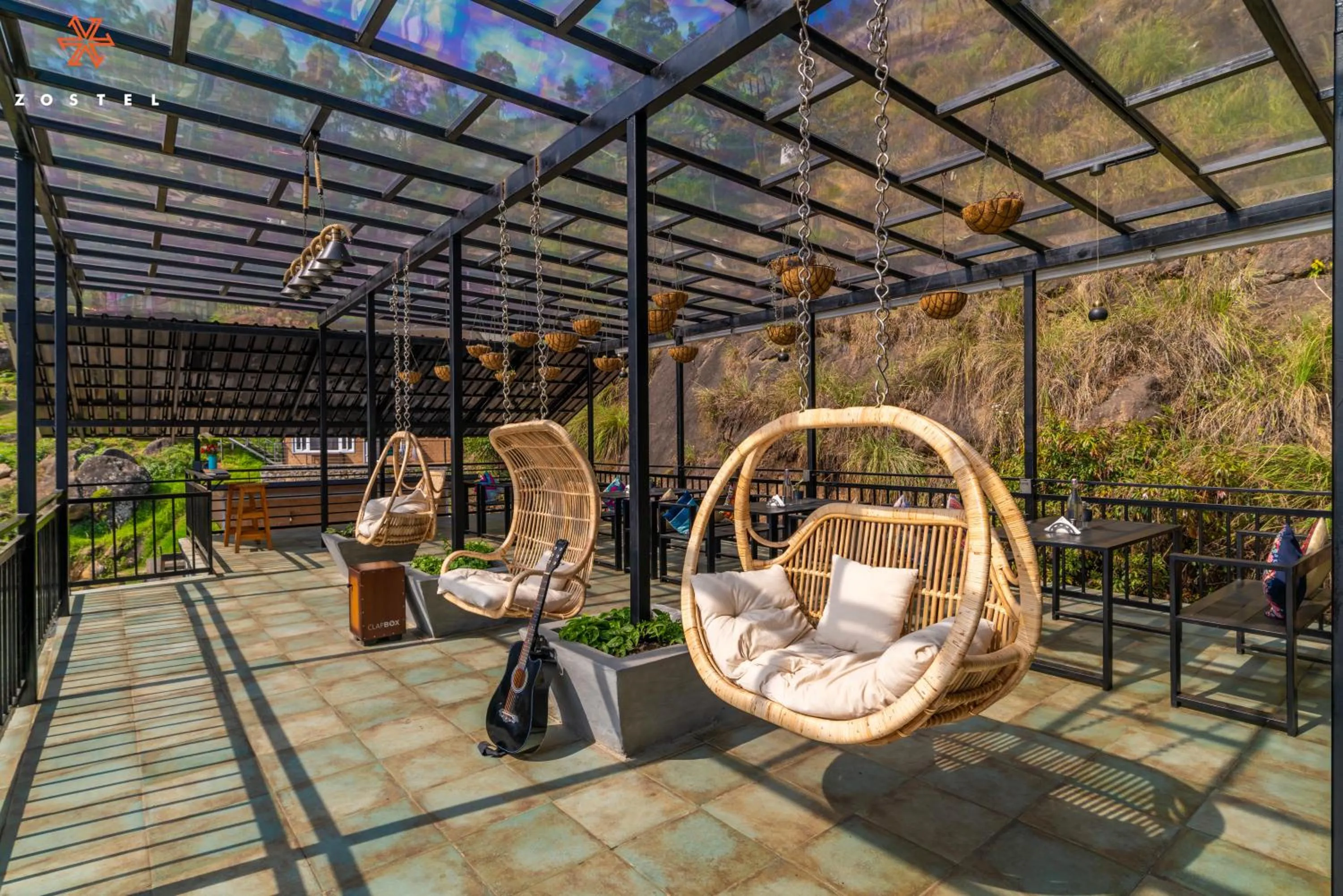 Restaurant/places to eat in Zostel Plus Poombarai, Kodaikanal