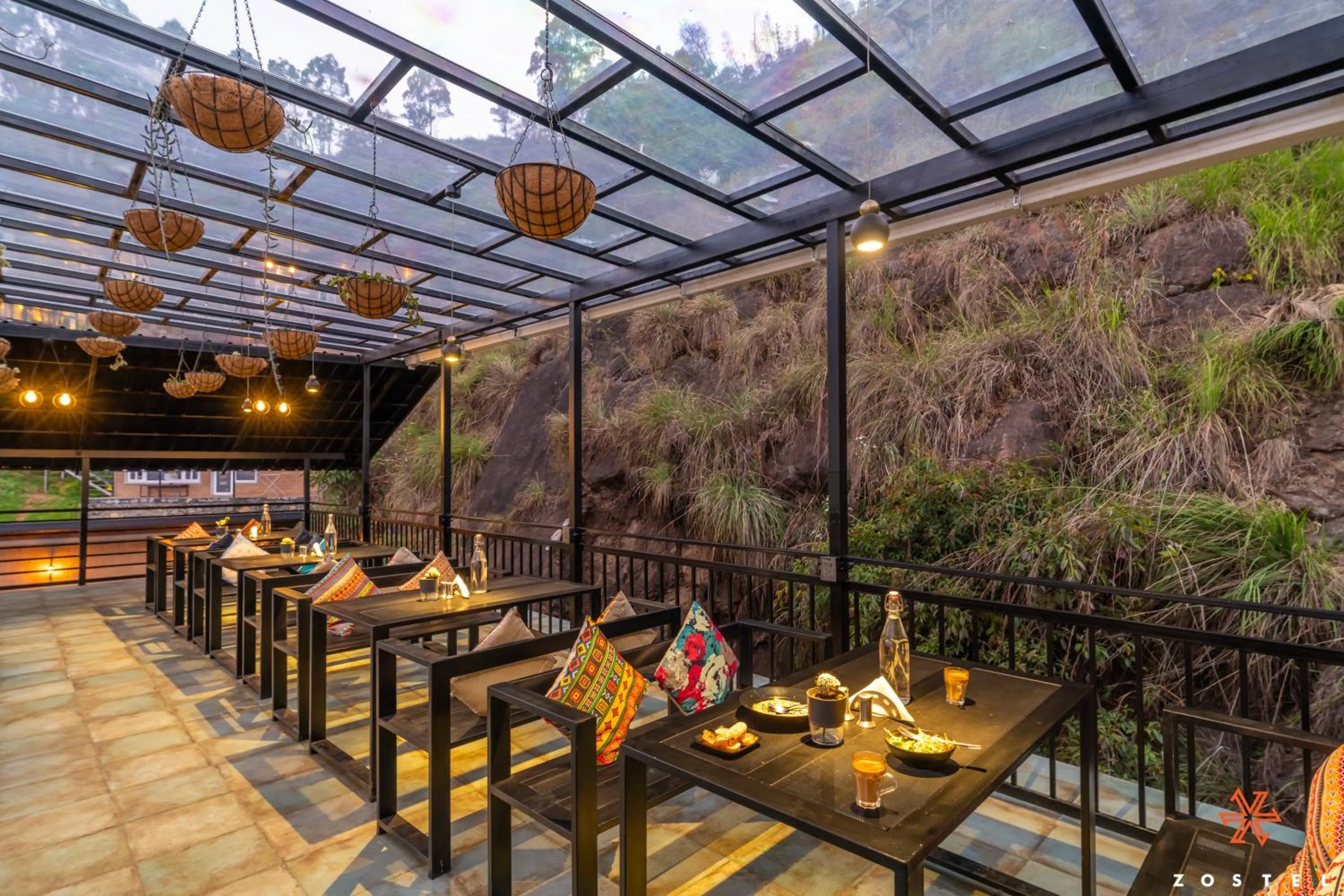 Restaurant/places to eat in Zostel Plus Poombarai, Kodaikanal