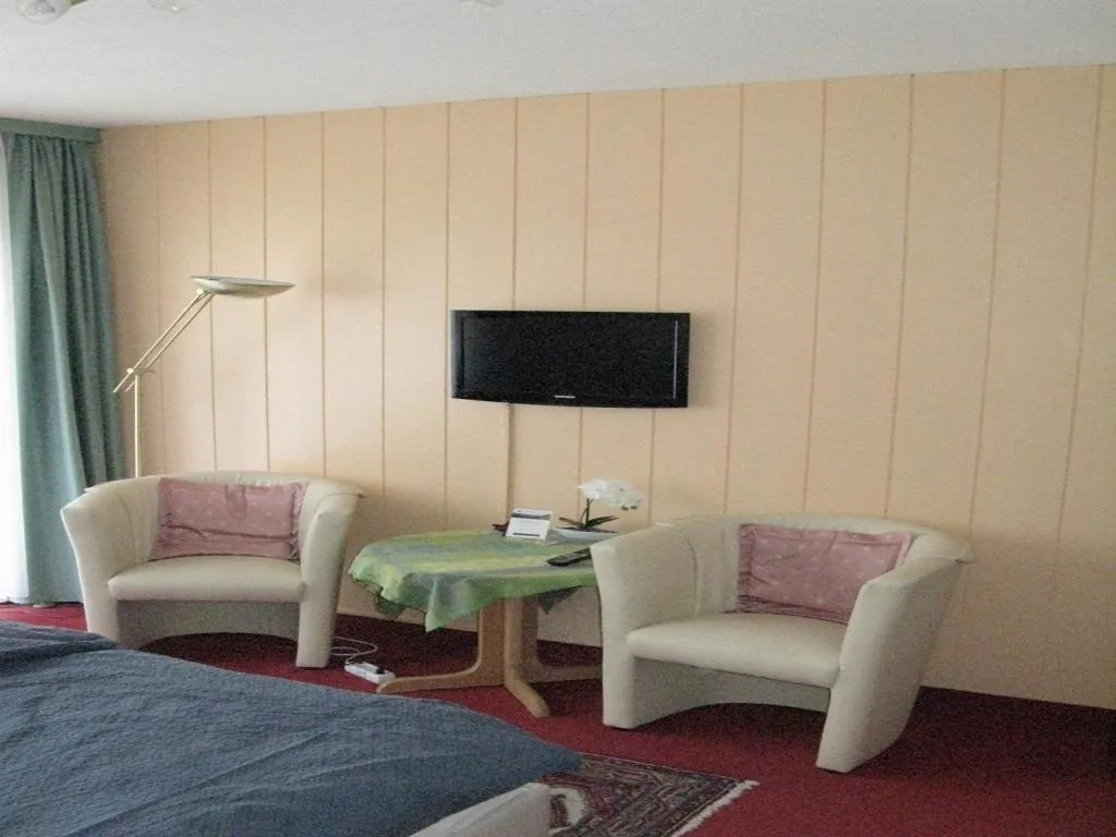 Bedroom, Bed in Bio-Hotel Zum Forsthaus