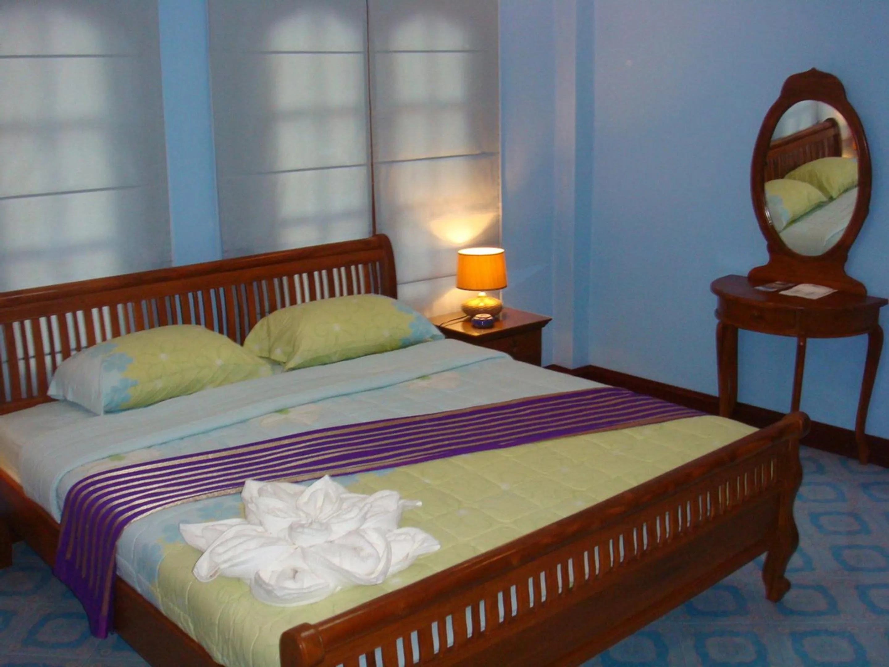 Bed in Majestic Villas Phuket