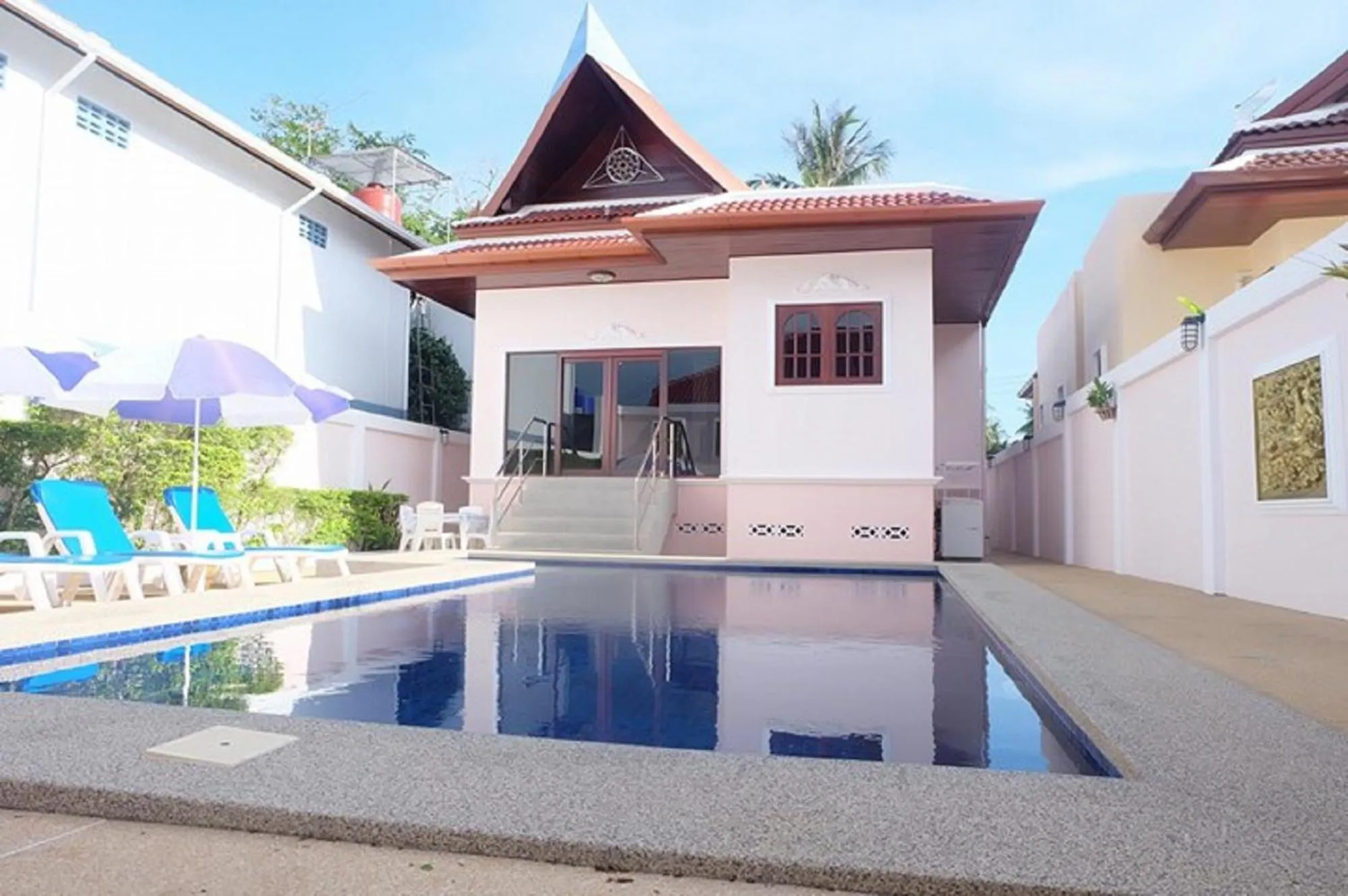 Swimming pool in Majestic Villas Phuket