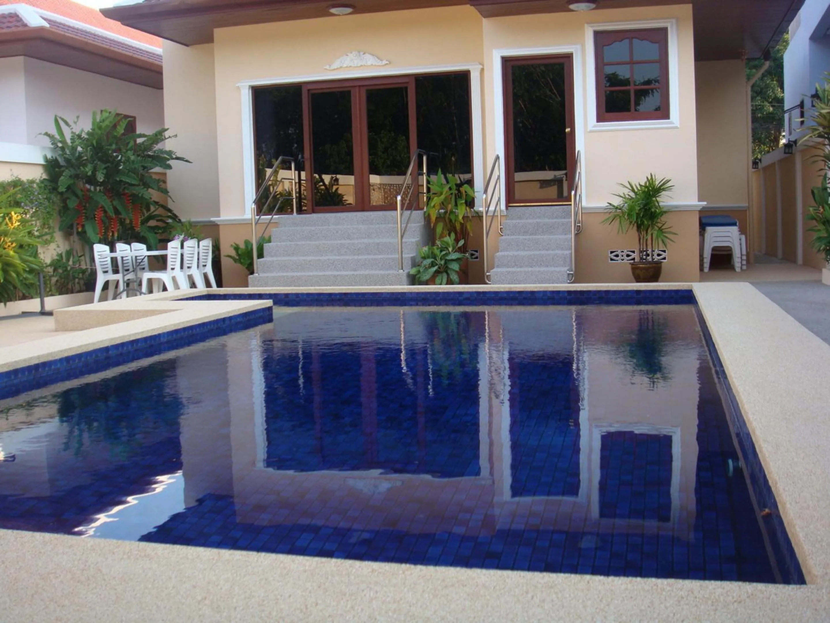 Swimming pool in Majestic Villas Phuket