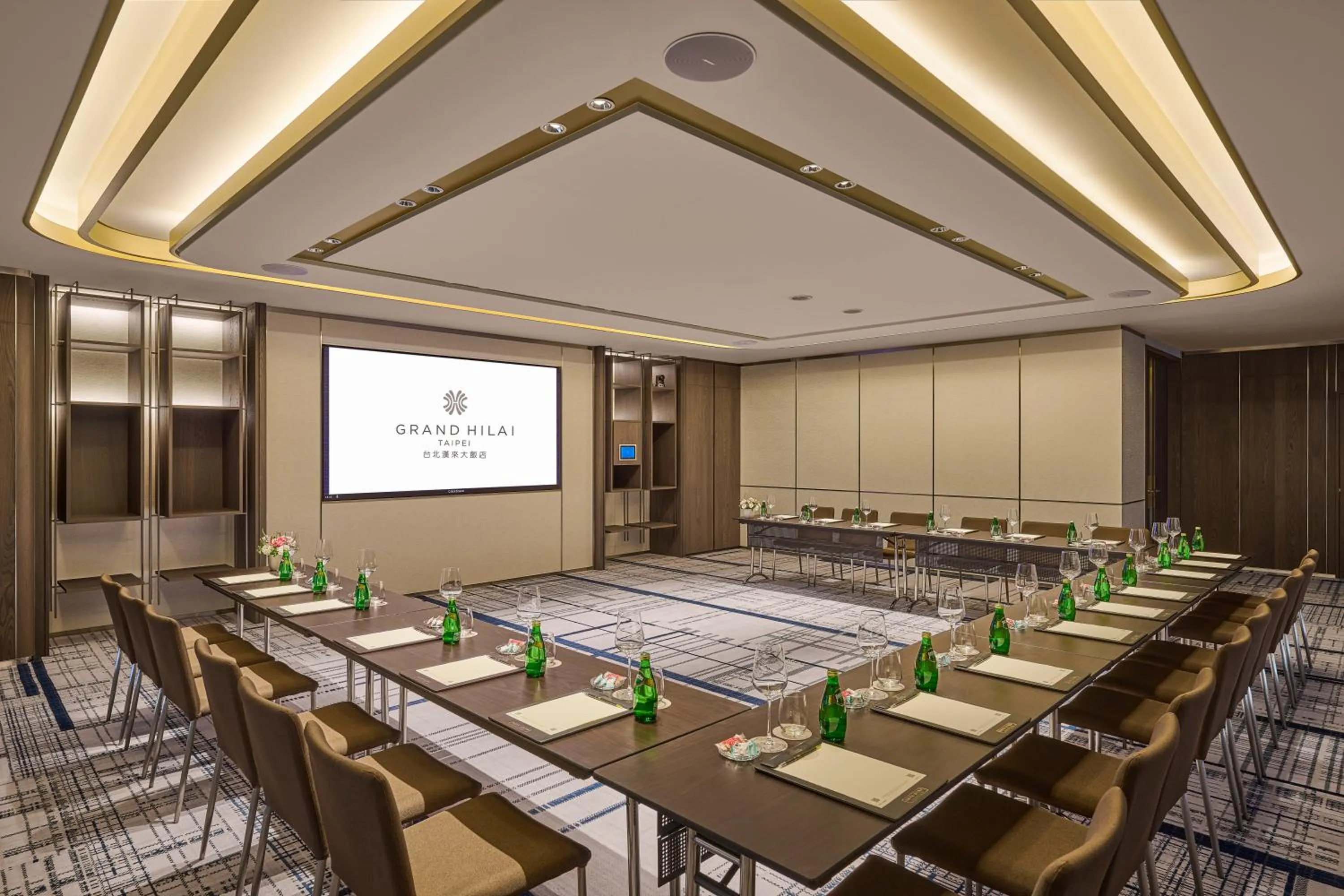 Meeting/conference room in Grand HiLai Taipei