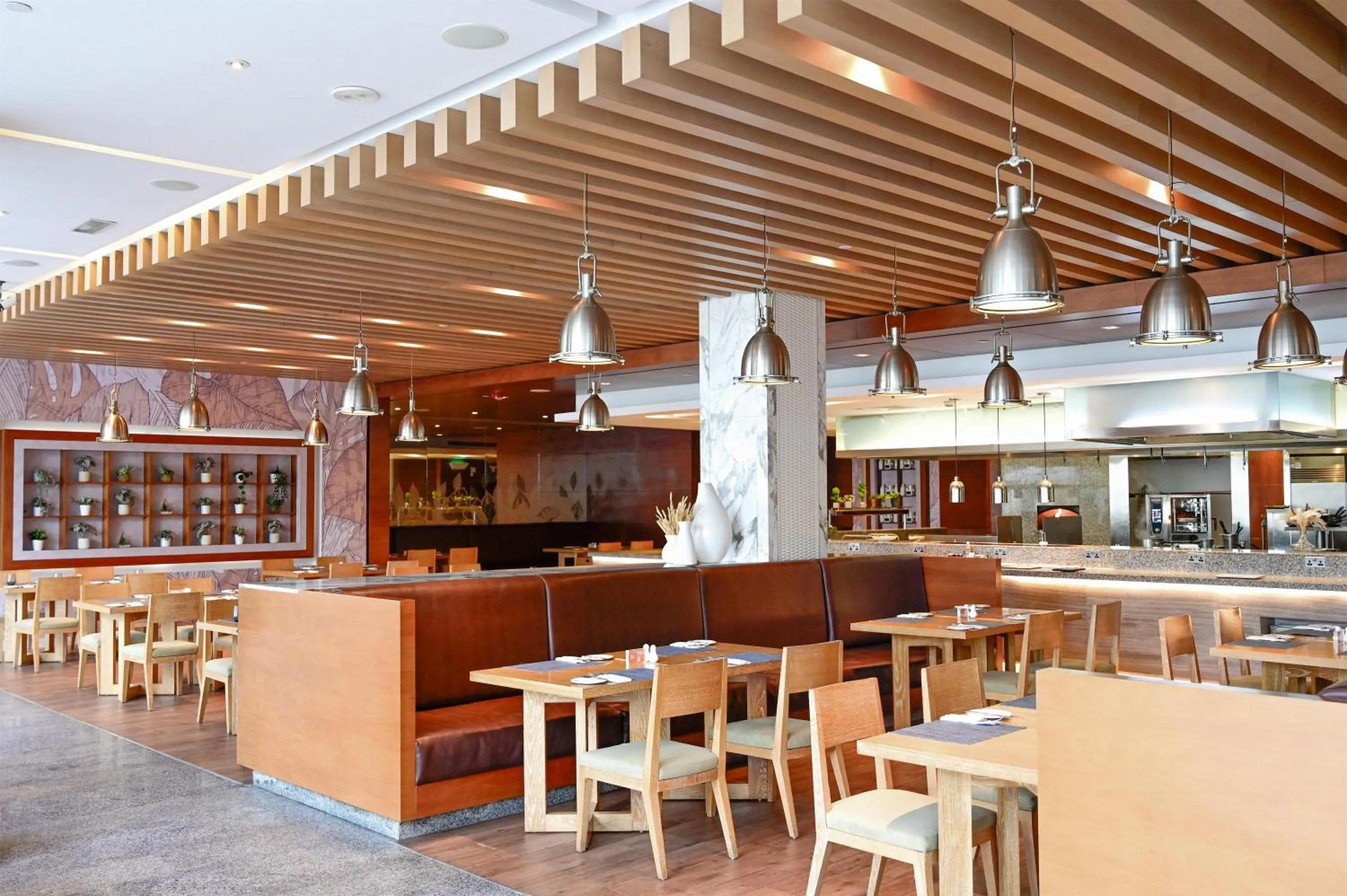 Restaurant/places to eat in DoubleTree by Hilton Dubai Jumeirah Beach