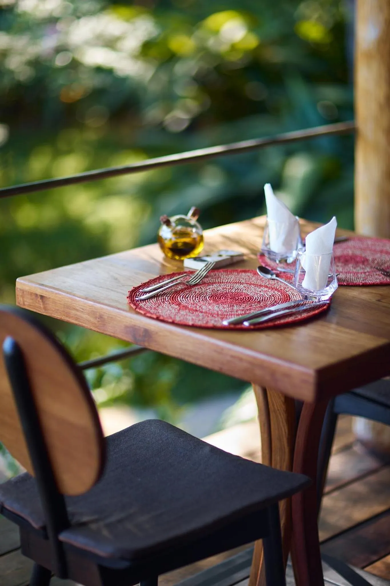 Restaurant/places to eat in Loharano Lodge