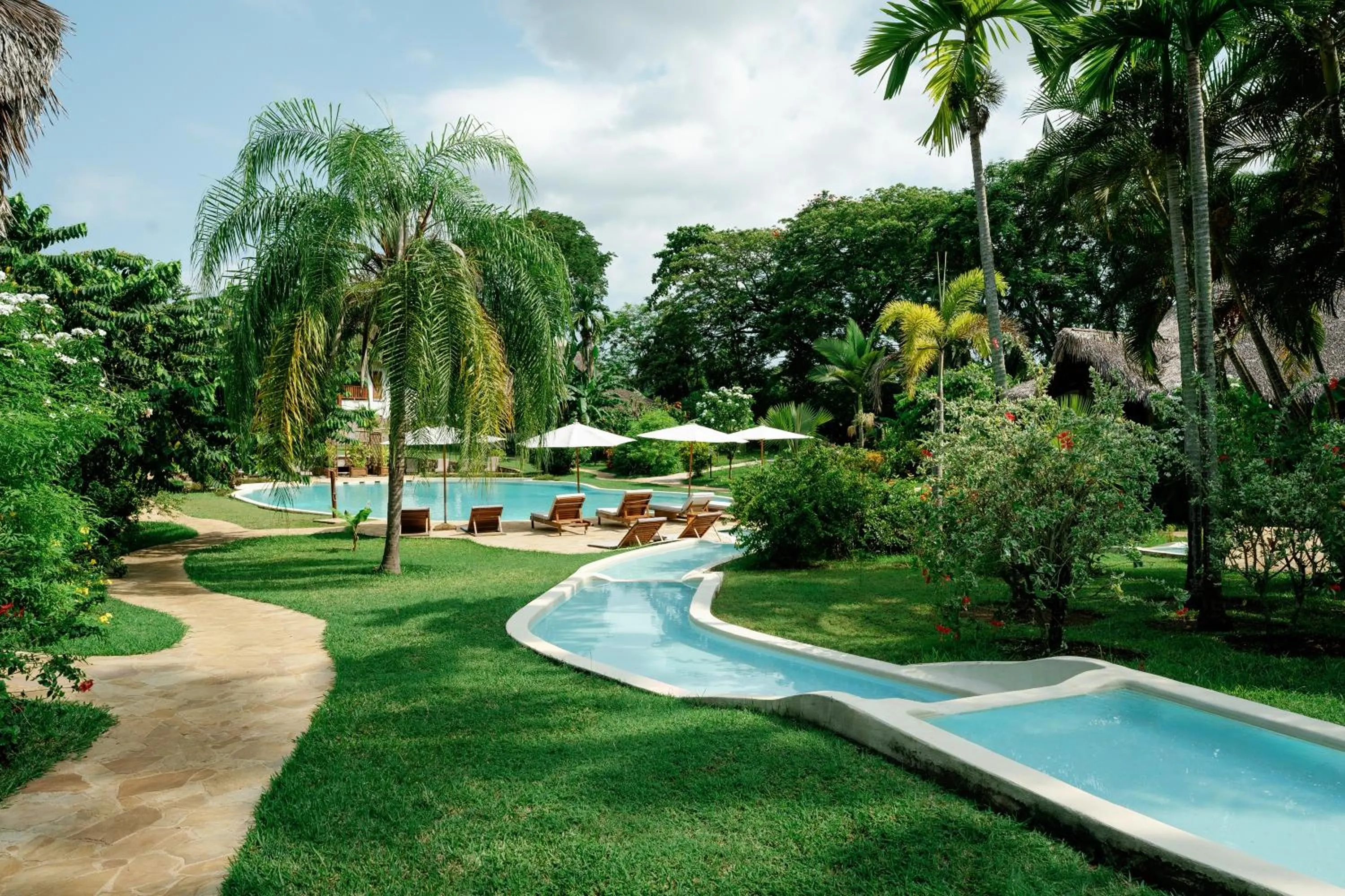 Day in Loharano Lodge