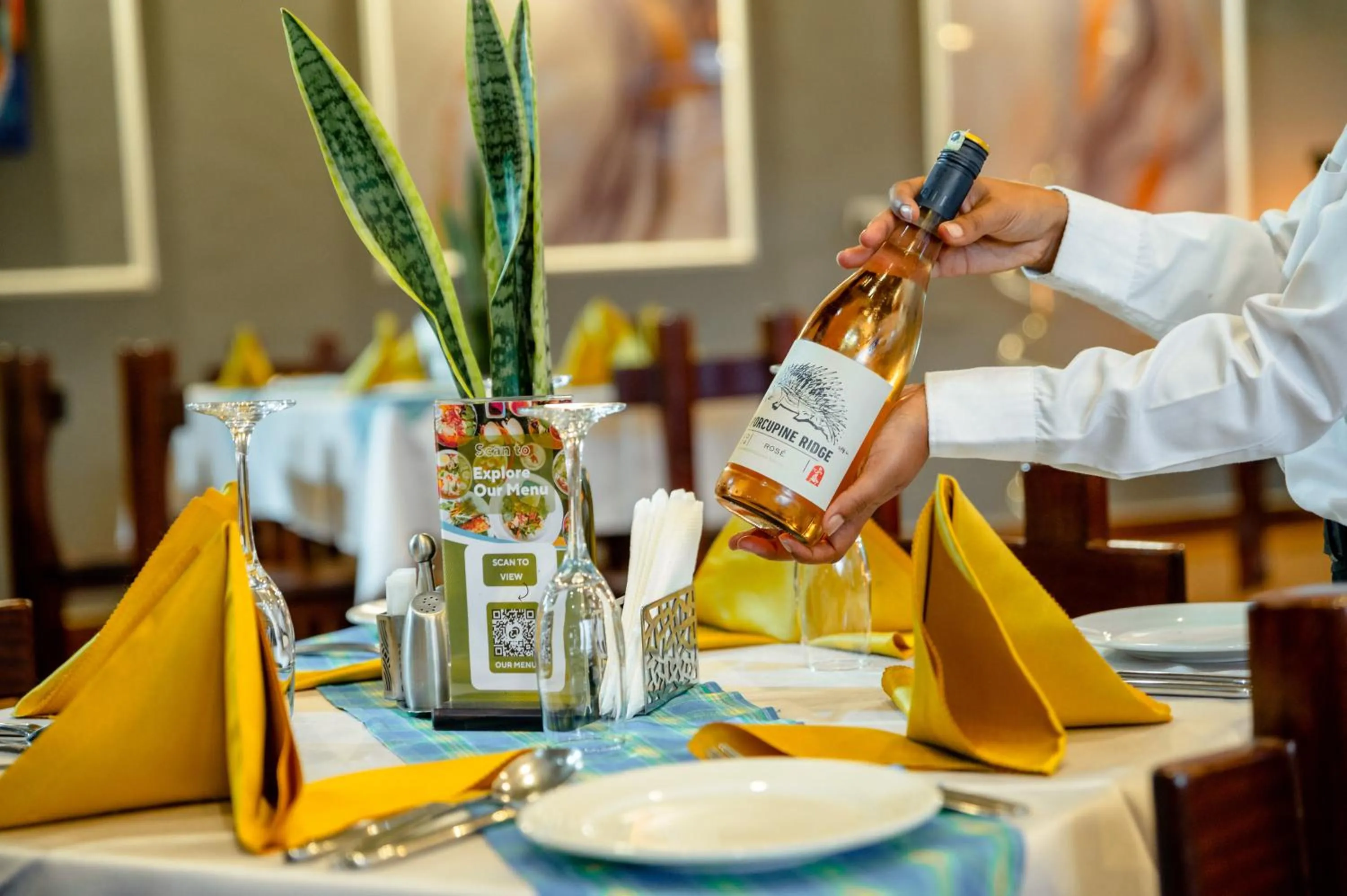 Restaurant/places to eat in Greenside Hotel