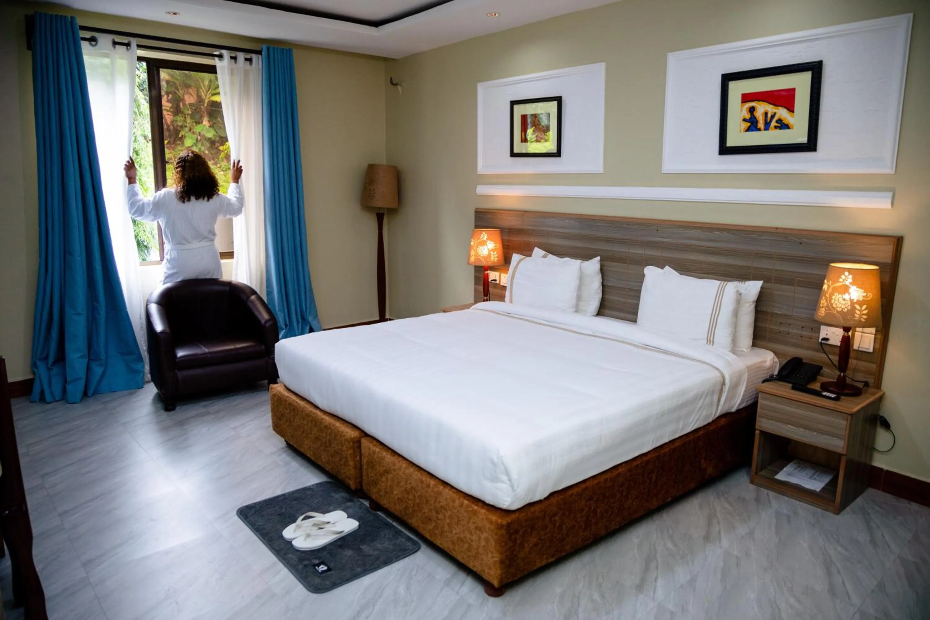 Bedroom, Bed in Greenside Hotel