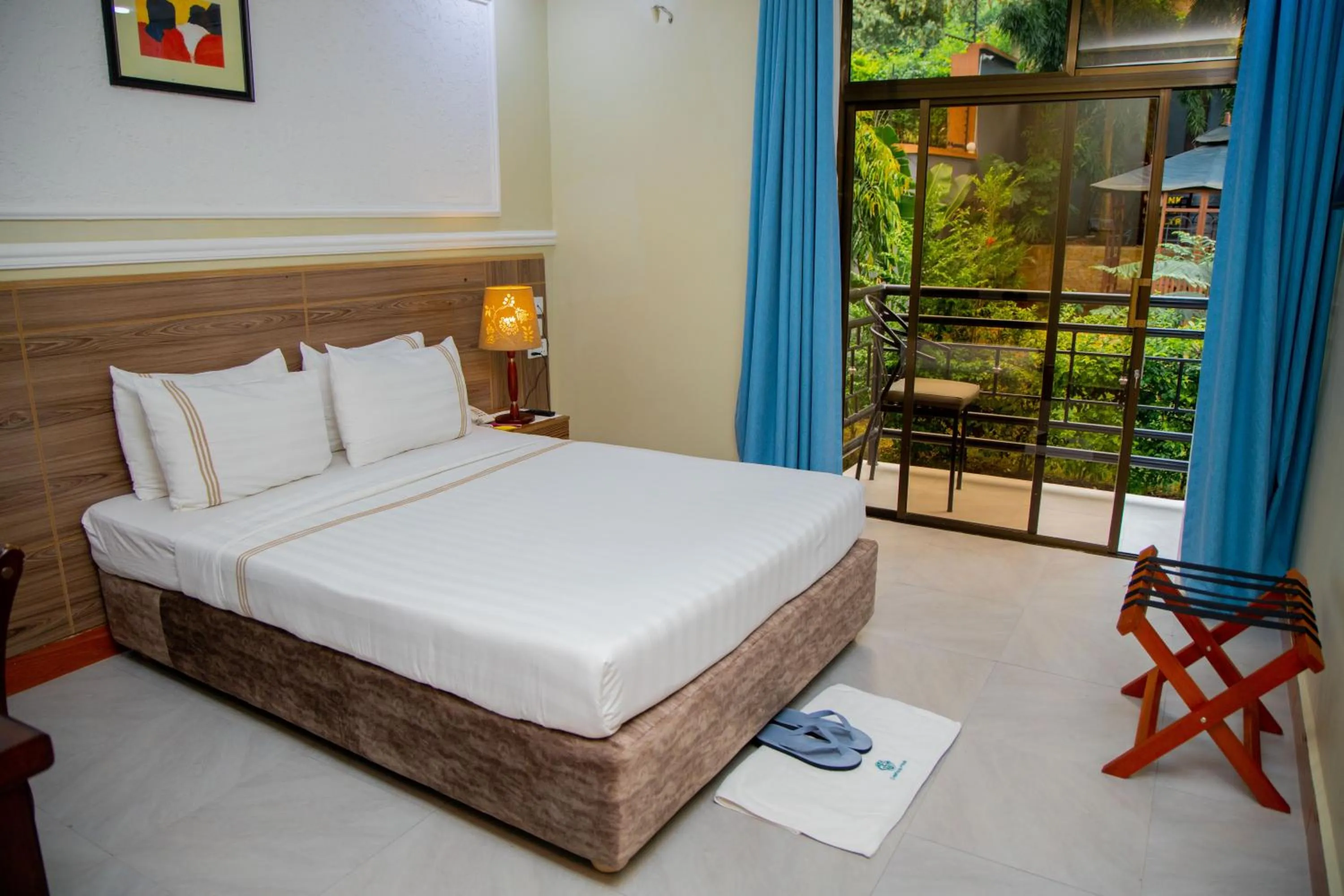 Bedroom, Bed in Greenside Hotel