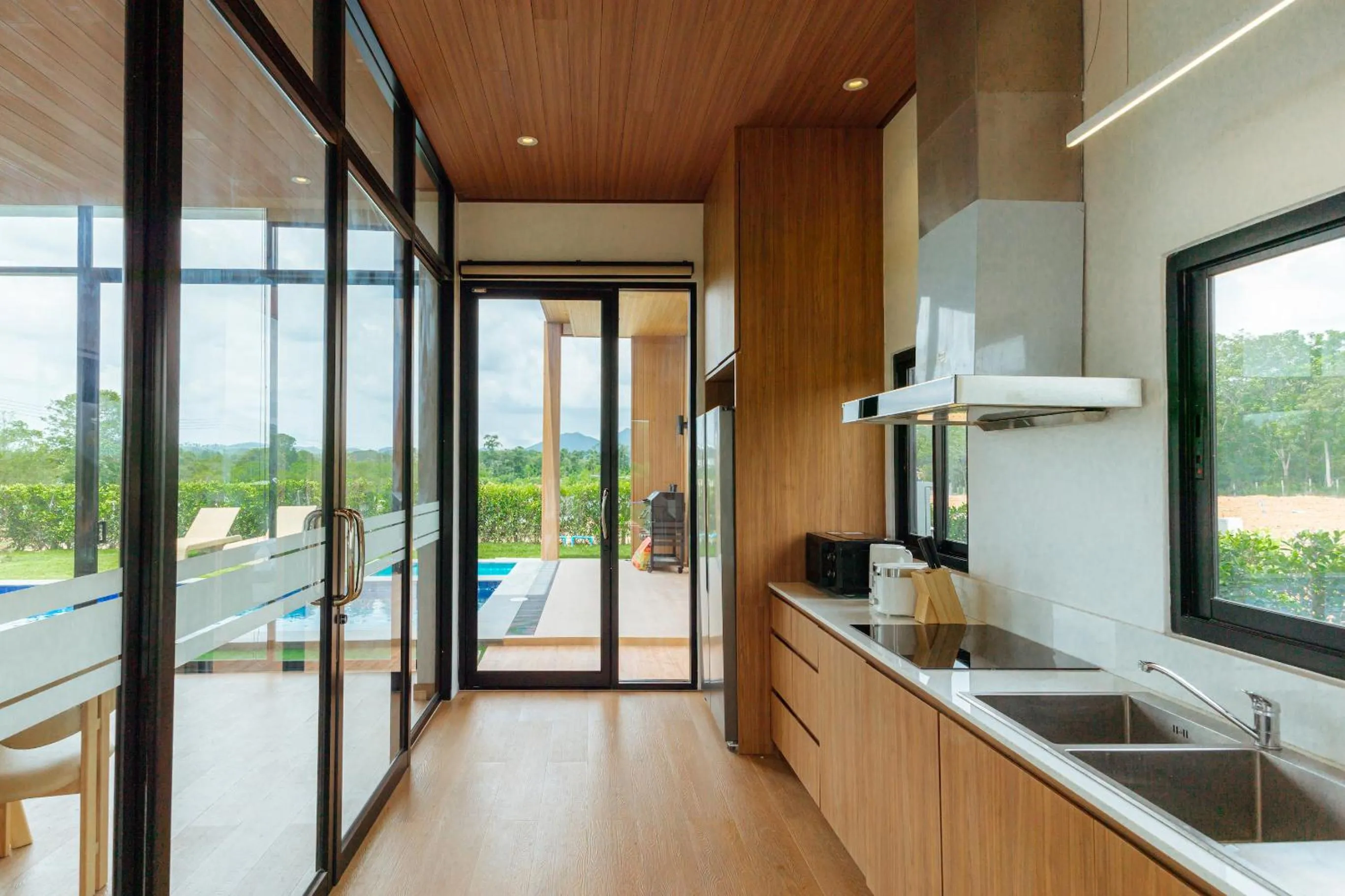 Kitchen or kitchenette in Krajokkaew mouthten khao yai