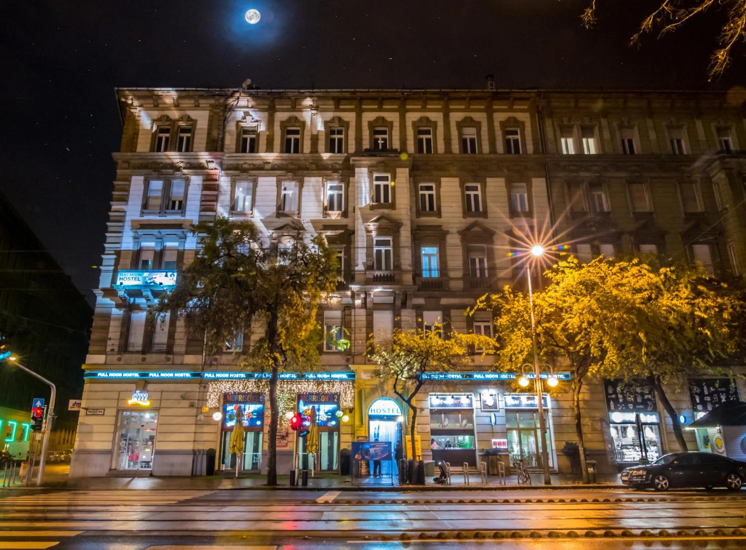 Property building in Full Moon Budapest