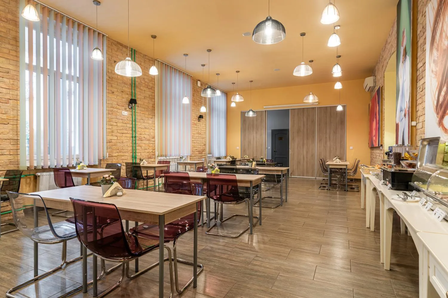 Buffet breakfast in Full Moon Budapest