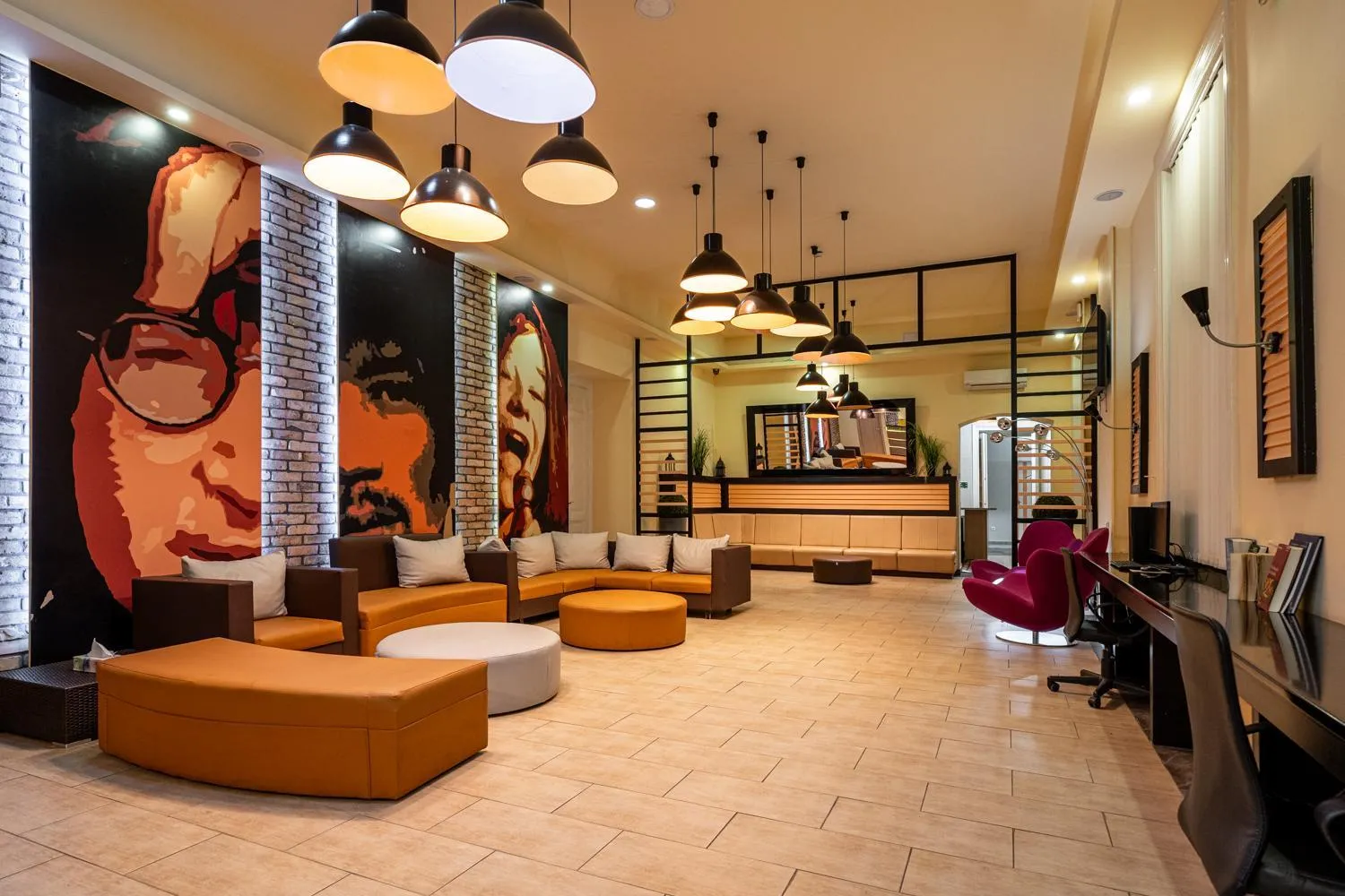 Lobby or reception in Full Moon Budapest