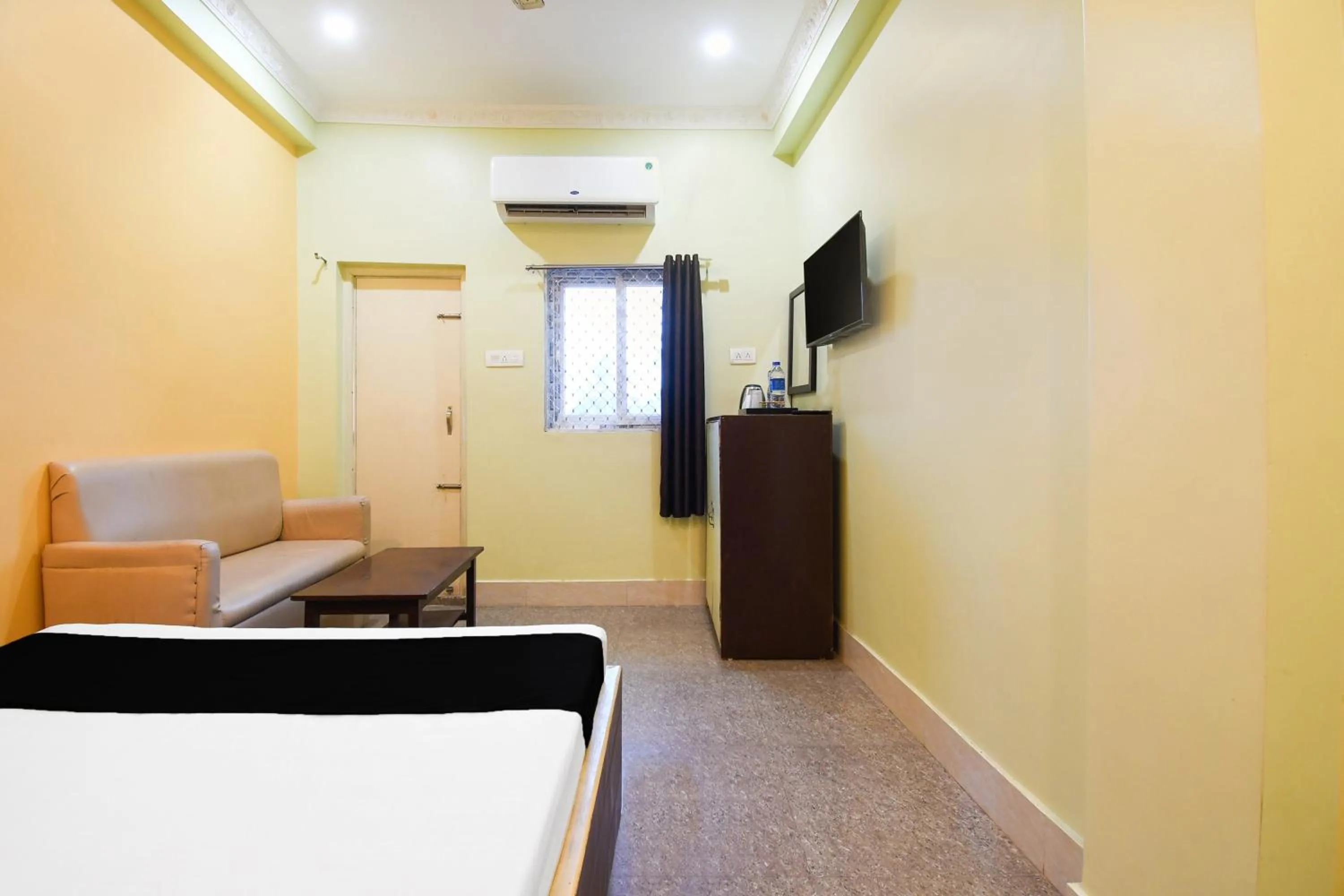 Bedroom, Bed in Hotel O Paschima dwar Jagannath temple formerly Ananga Lodge