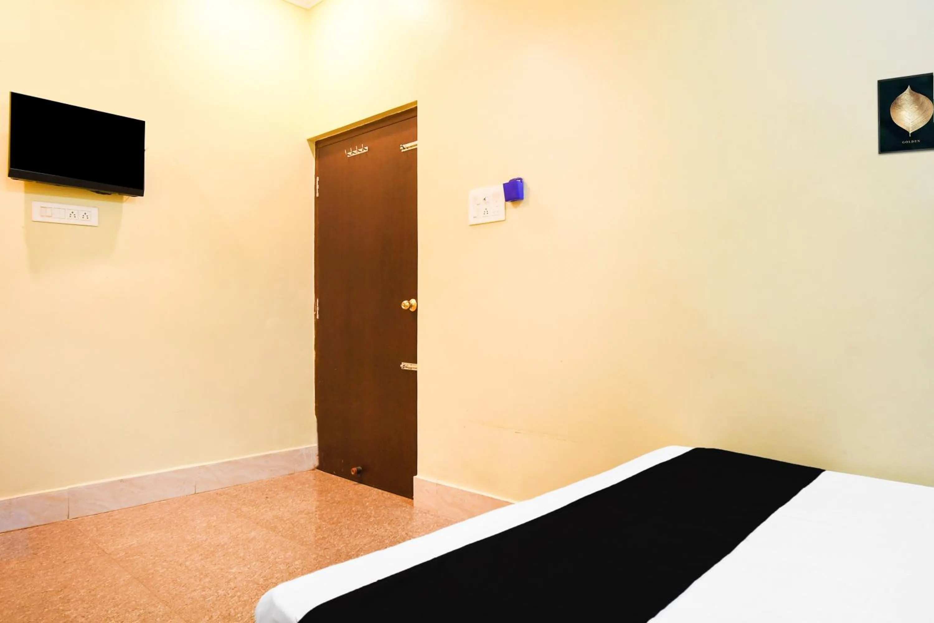 Bedroom, Bed in Hotel O Paschima dwar Jagannath temple formerly Ananga Lodge