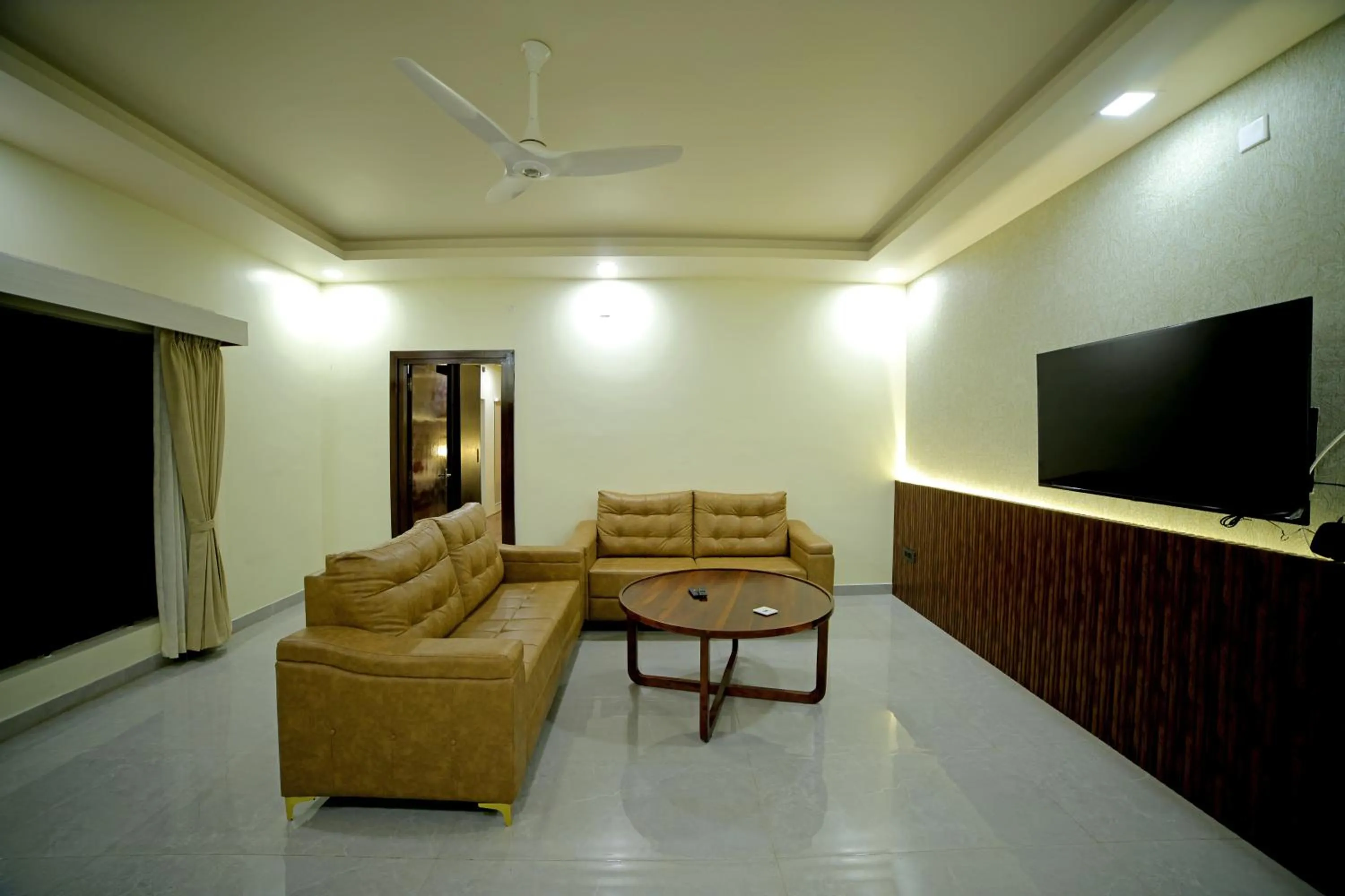 TV and multimedia in Lake Valley Resort and Spa Tirupati, 27 kms from Talakona Waterfall
