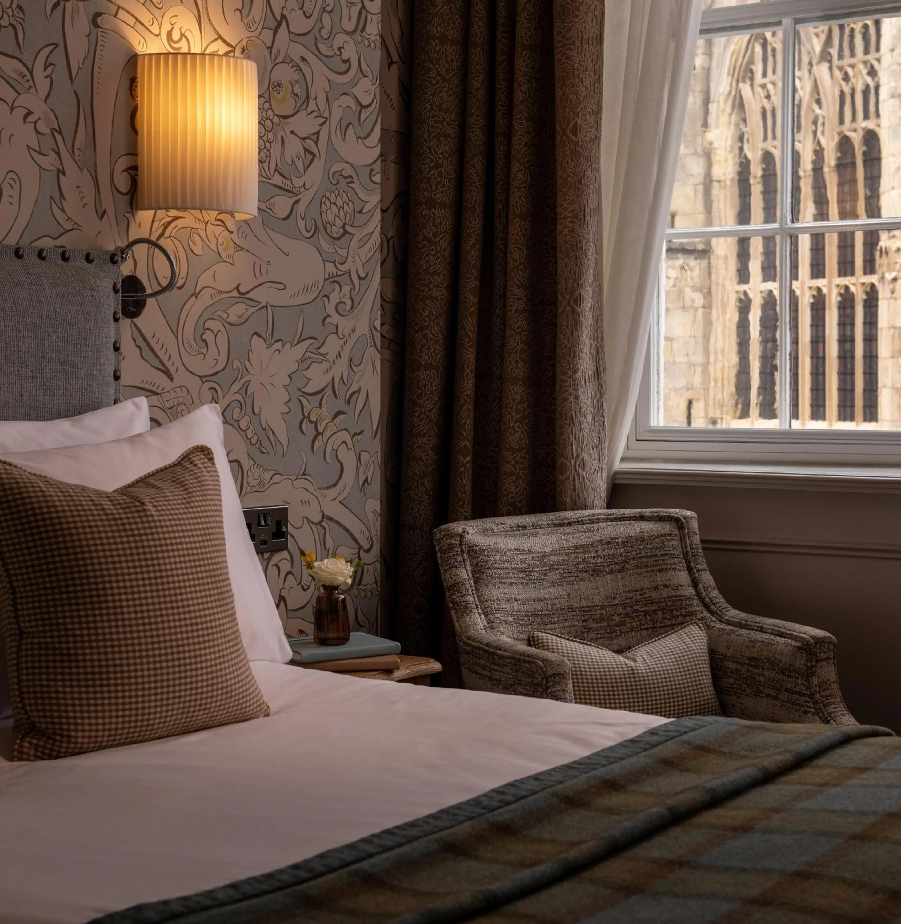 Bedroom, Bed in The Beverley Arms Hotel