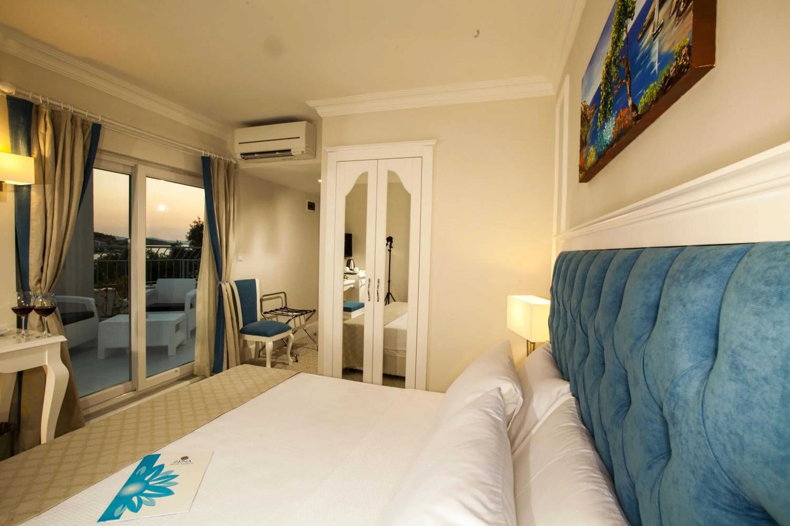 Photo of the whole room in Zena Hotel Bodrum