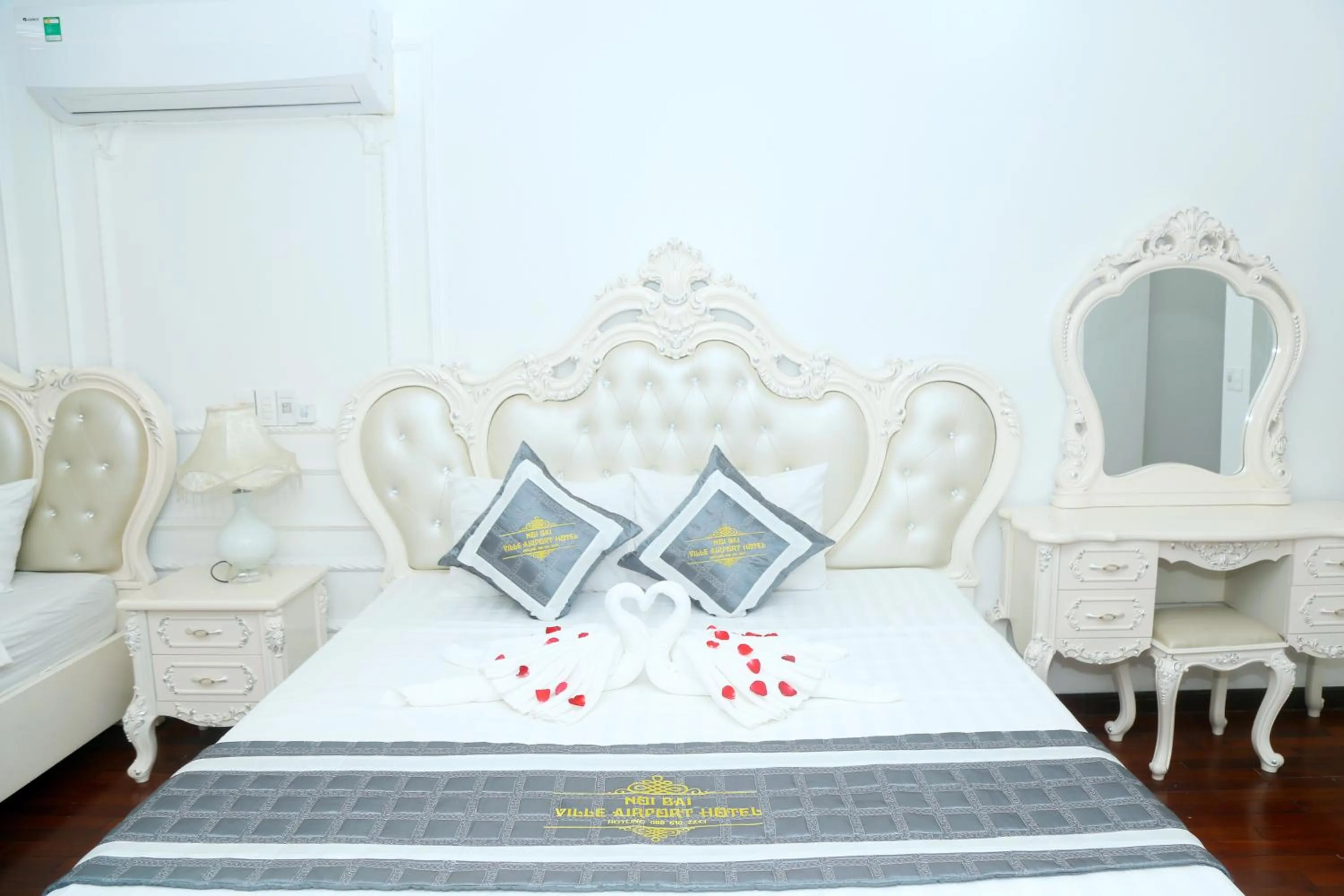 Bed in Noi Bai Ville Airport Hotel