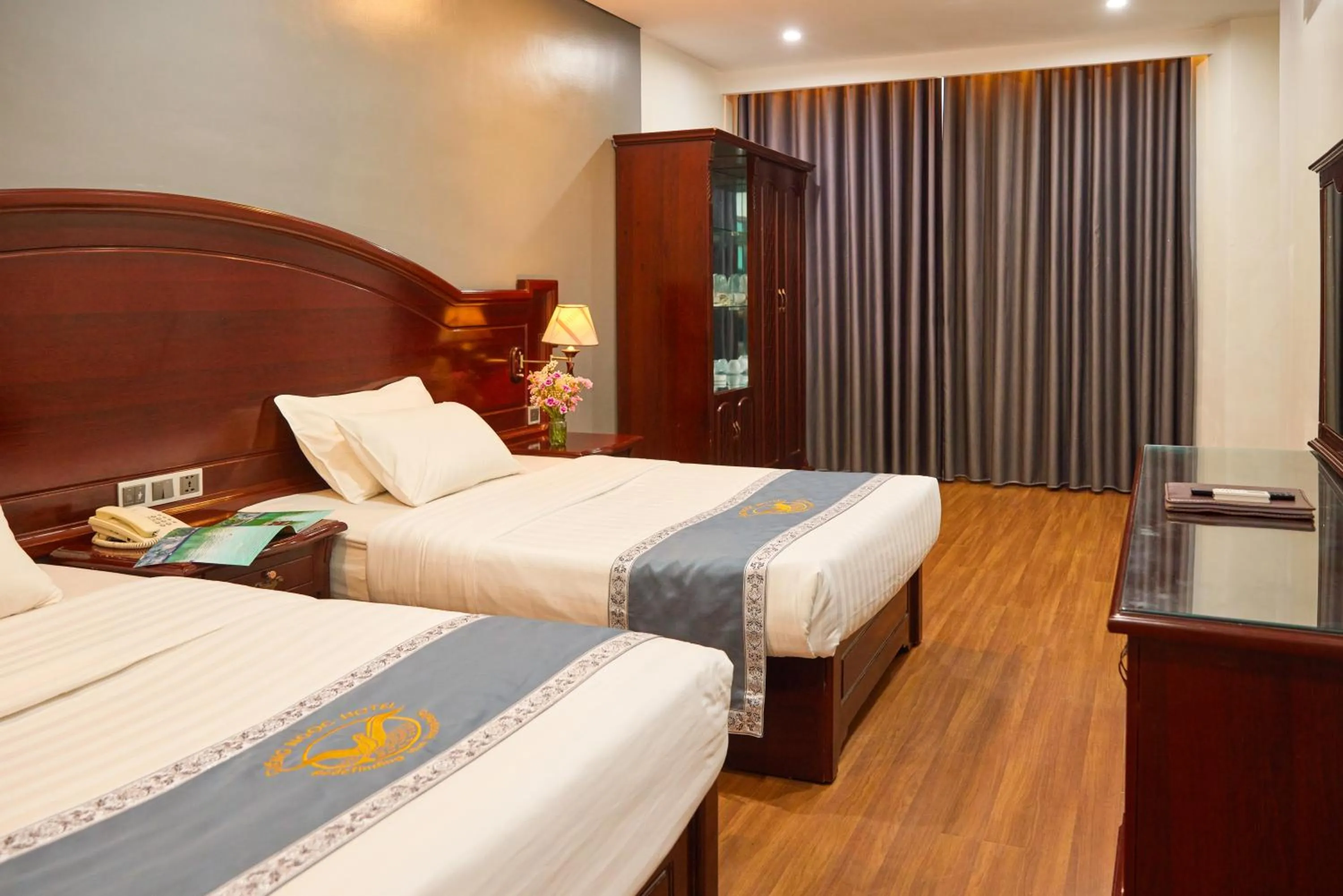 Bedroom, Bed in Gieng Ngoc Sea moutain View Cat Ba