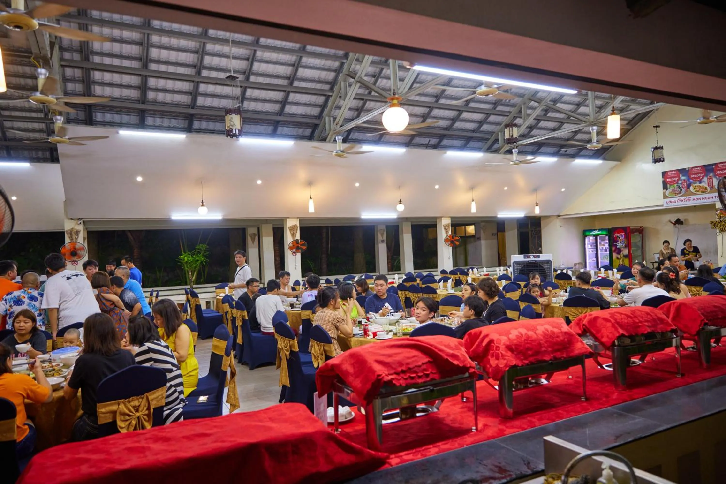 Restaurant/places to eat in Gieng Ngoc Sea moutain View Cat Ba