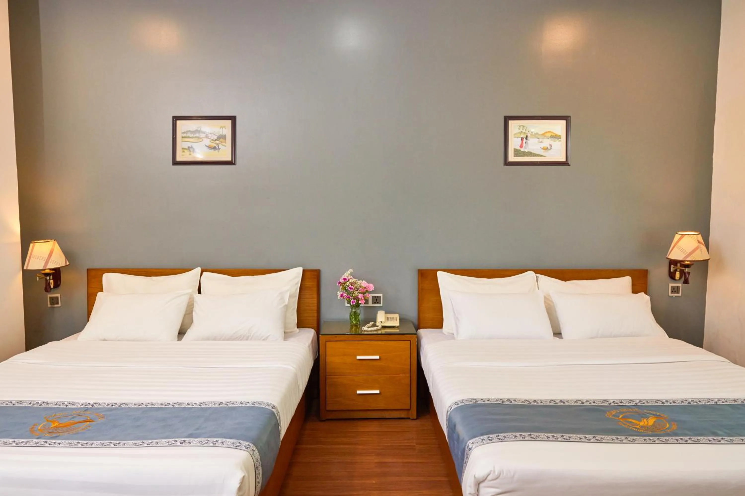 Bed in Gieng Ngoc Sea moutain View Cat Ba