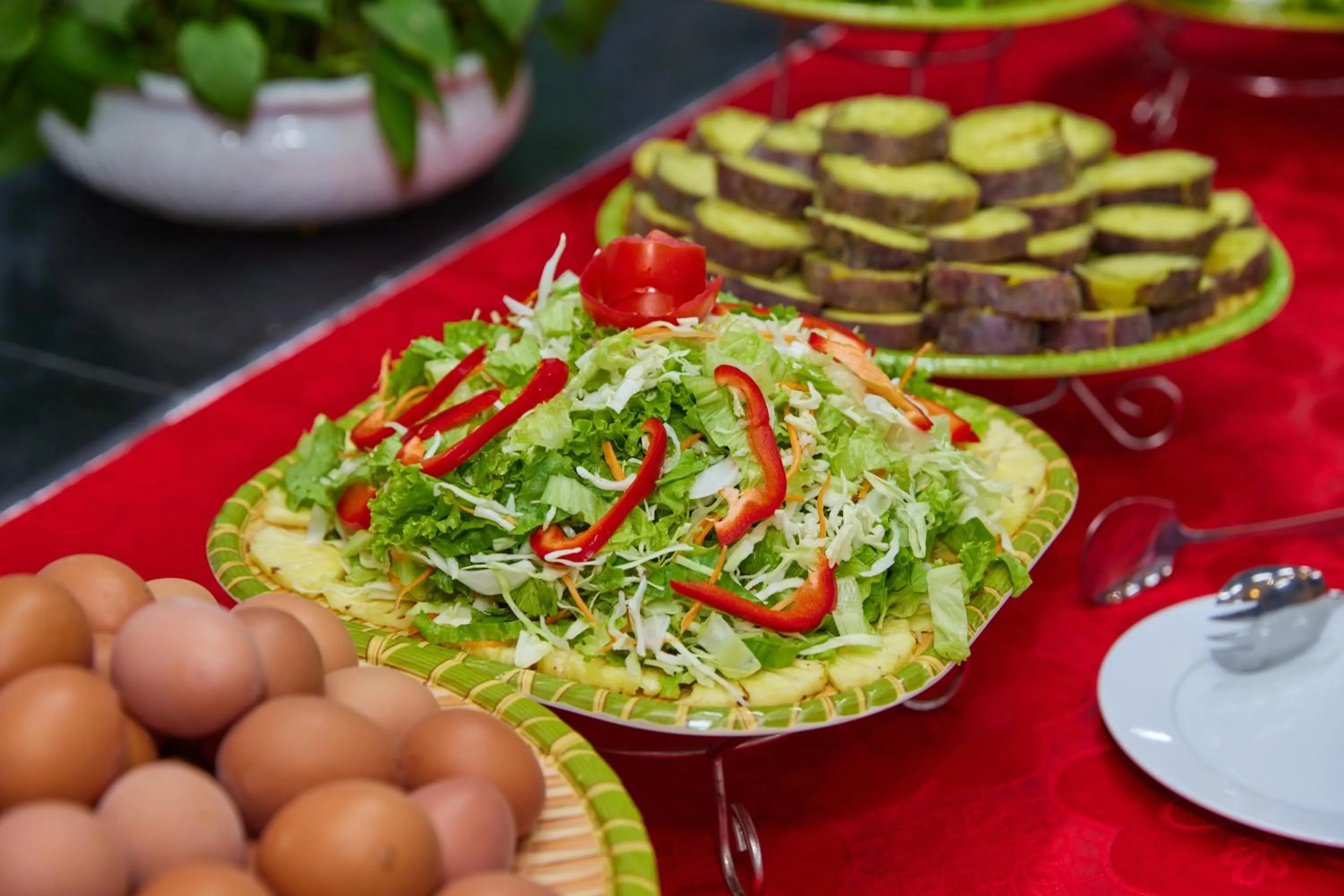 Breakfast in Gieng Ngoc Sea moutain View Cat Ba