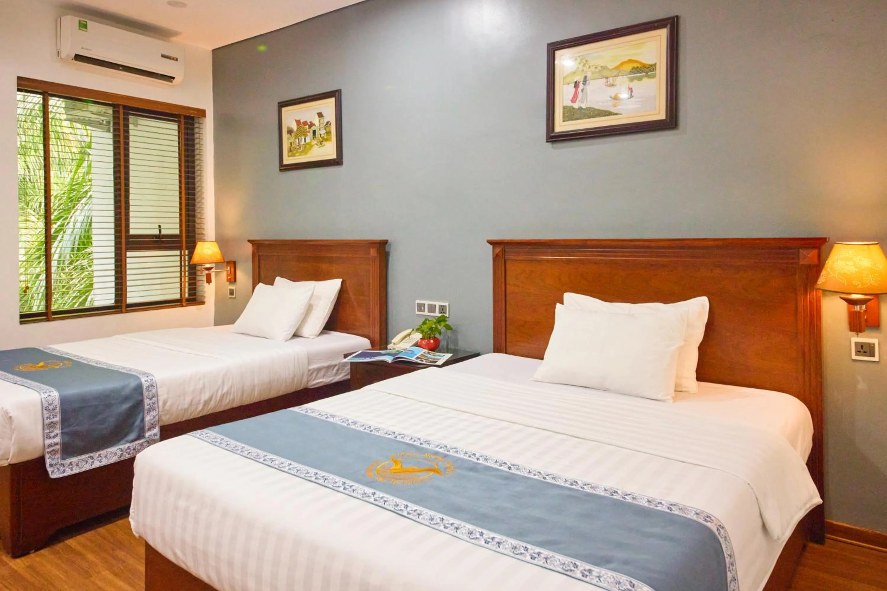 Bed in Gieng Ngoc Sea moutain View Cat Ba