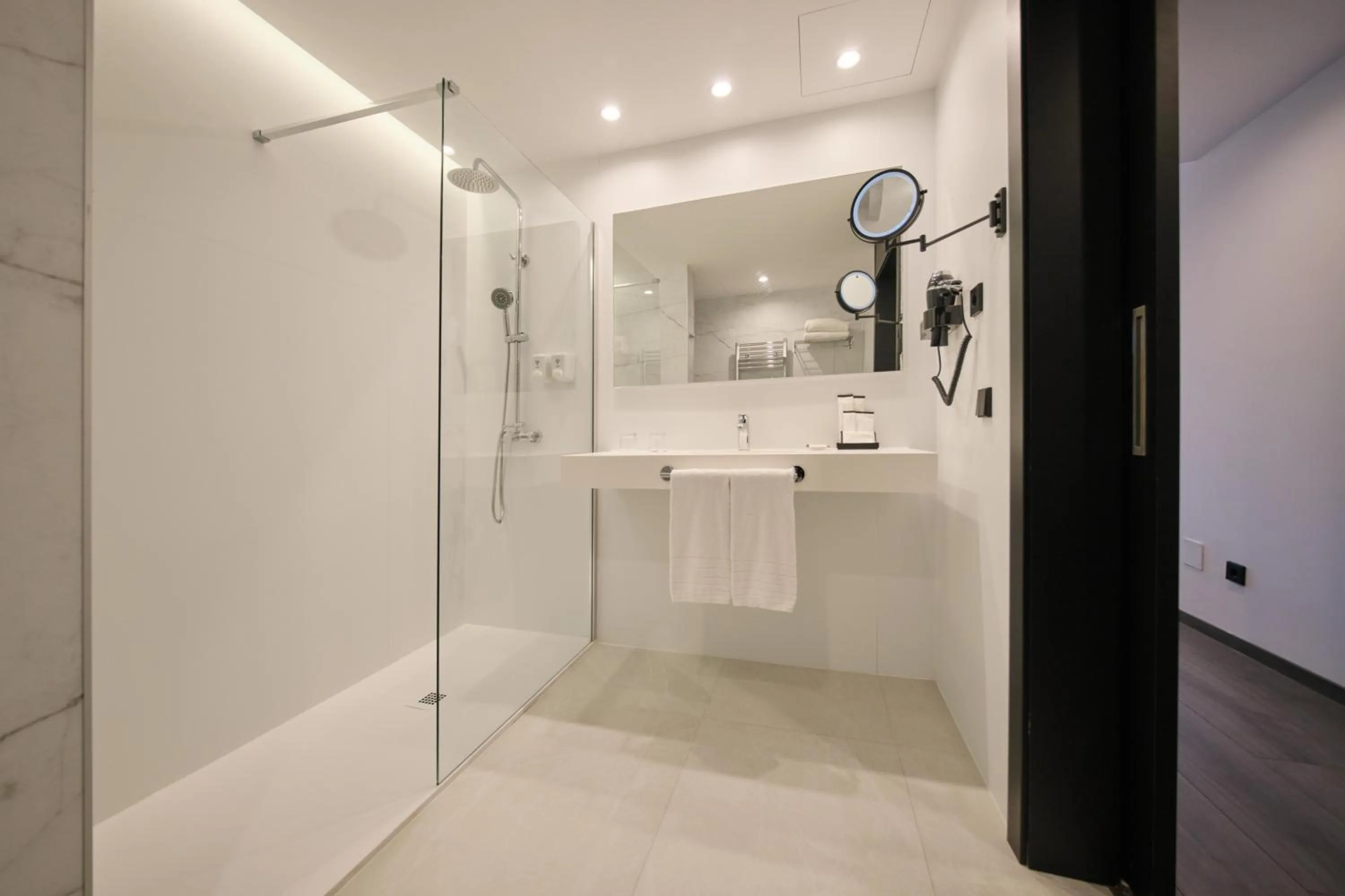 Bathroom in 1881 Madrid Ventas Hotel