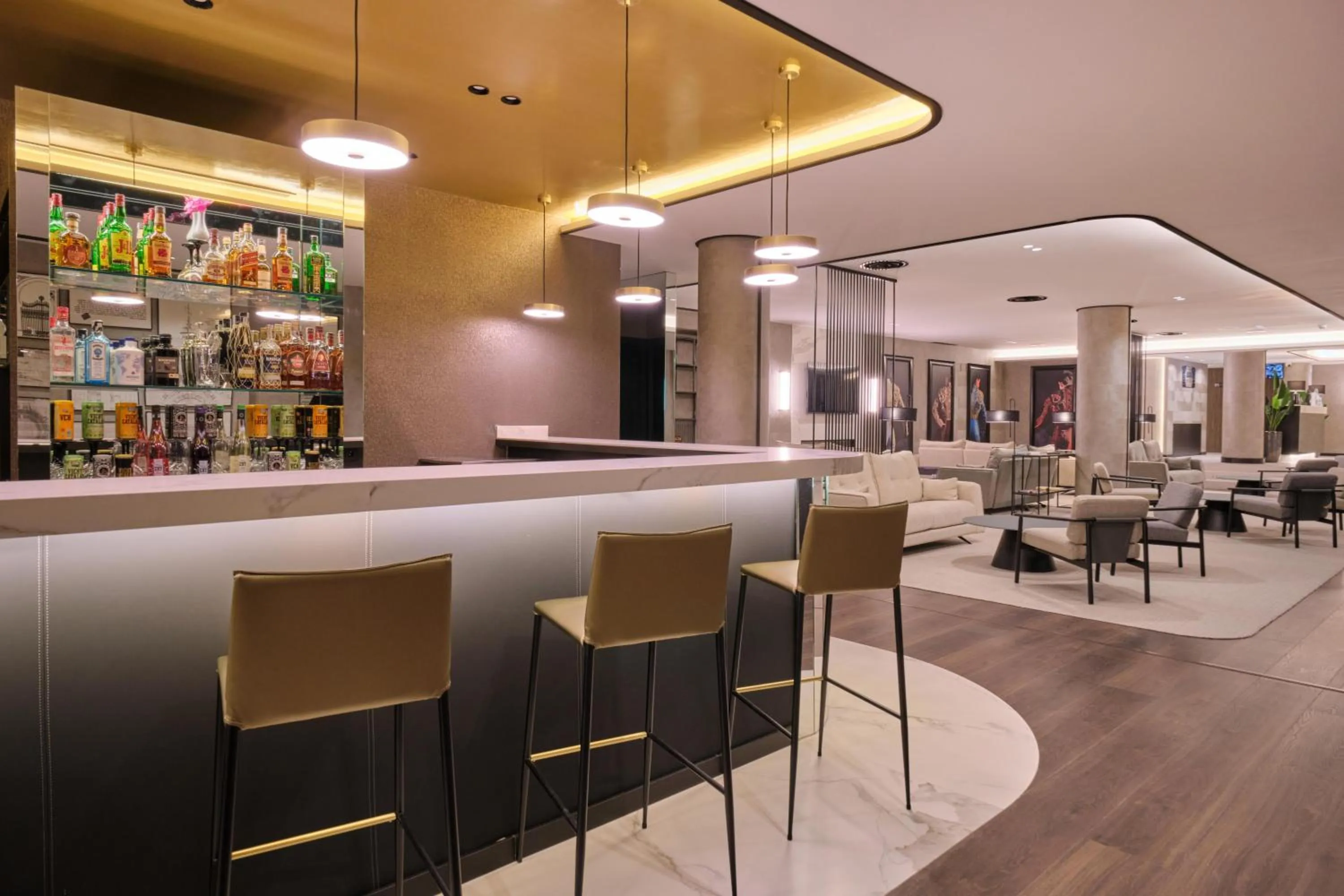 Lounge or bar in 1881 Madrid Ventas Hotel