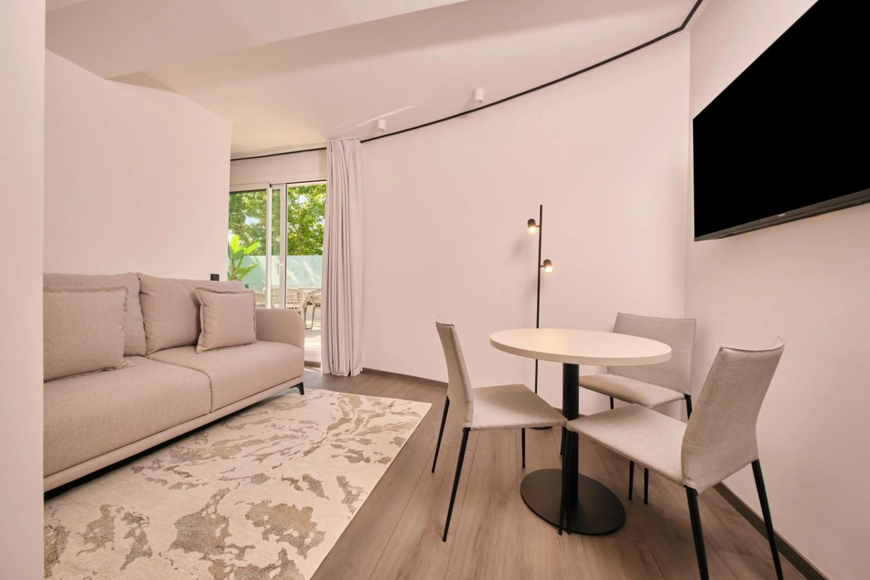 Photo of the whole room in 1881 Madrid Ventas Hotel