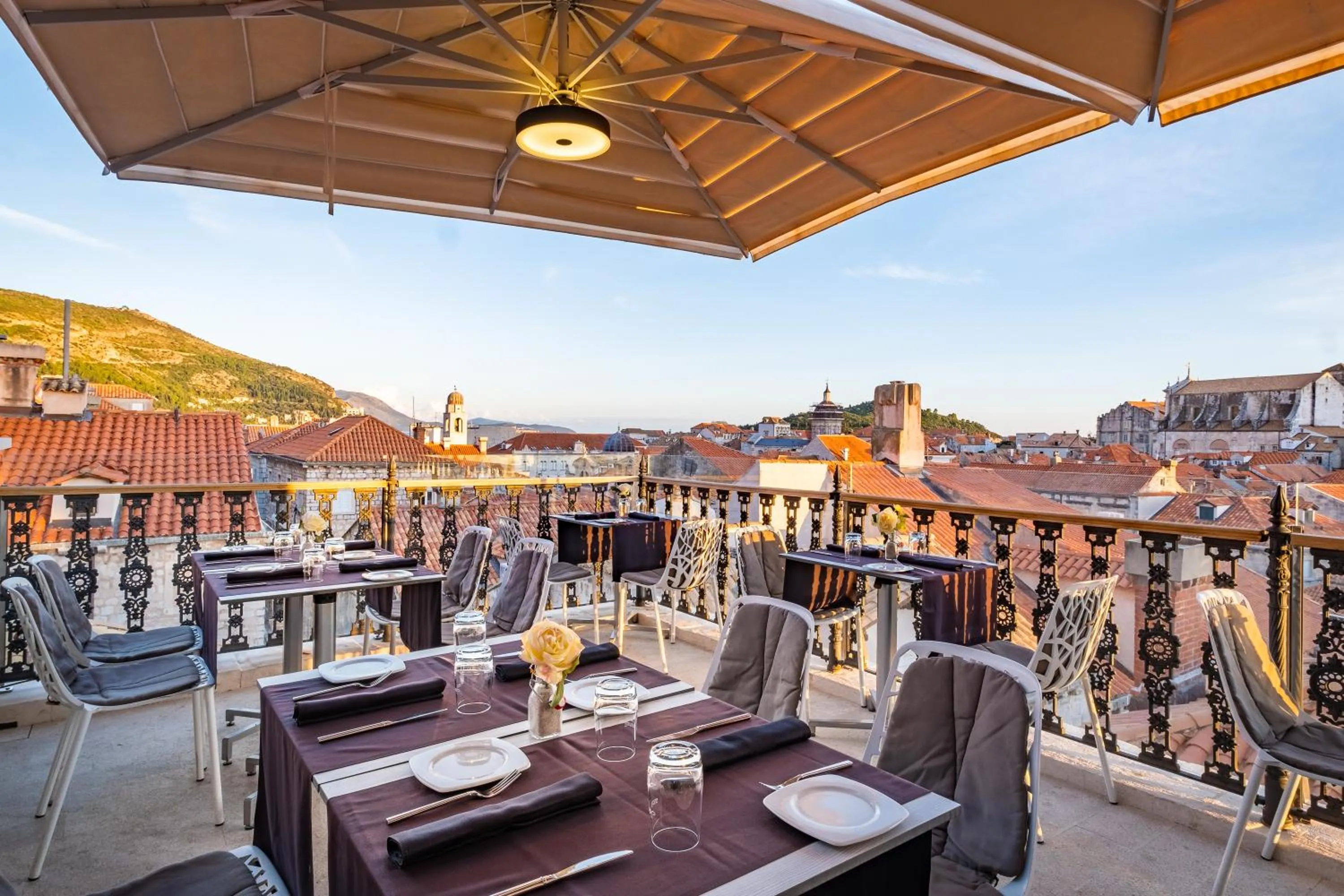 Restaurant/places to eat in Prijeko Palace