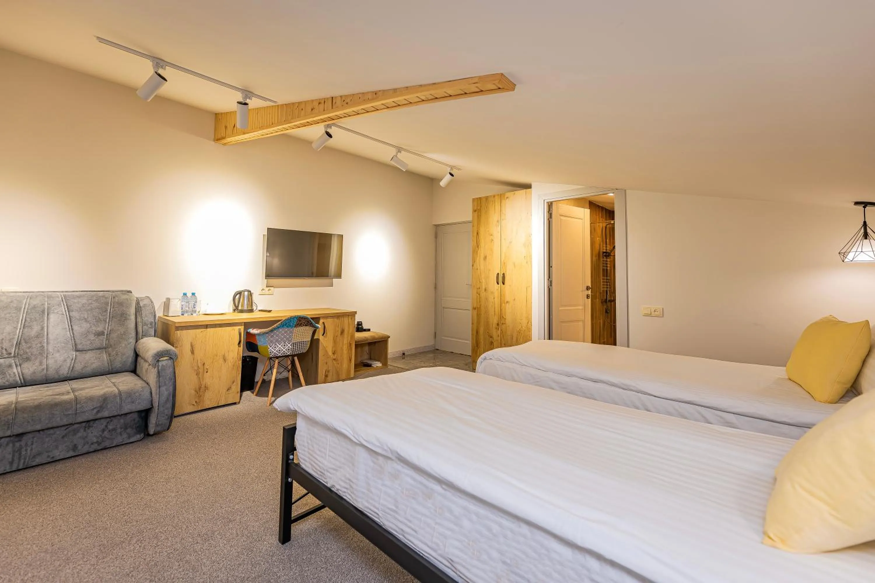 Bedroom, Bed in ARSIS Family Hotel