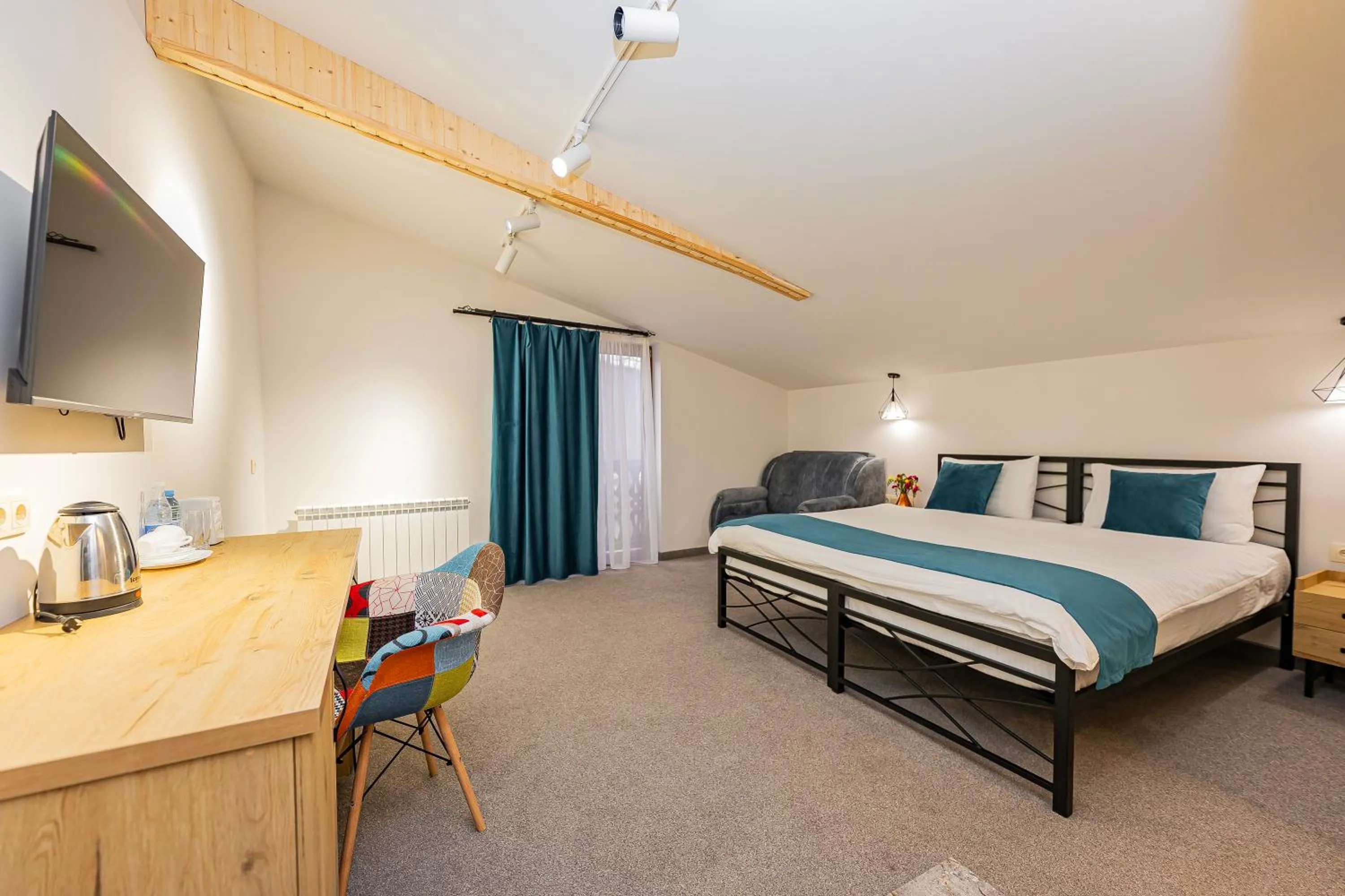 Bedroom, Bed in ARSIS Family Hotel