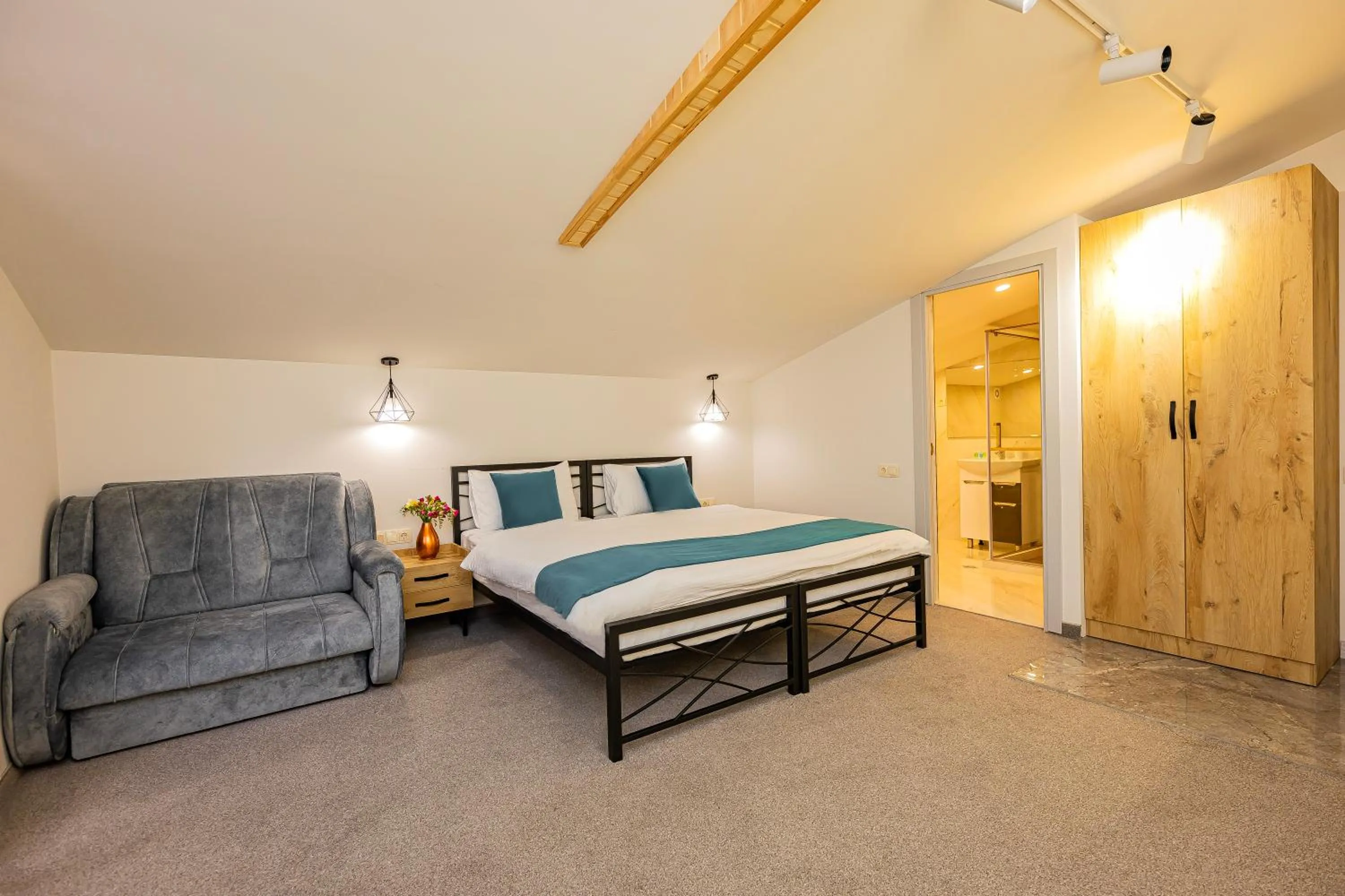 Bedroom, Bed in ARSIS Family Hotel