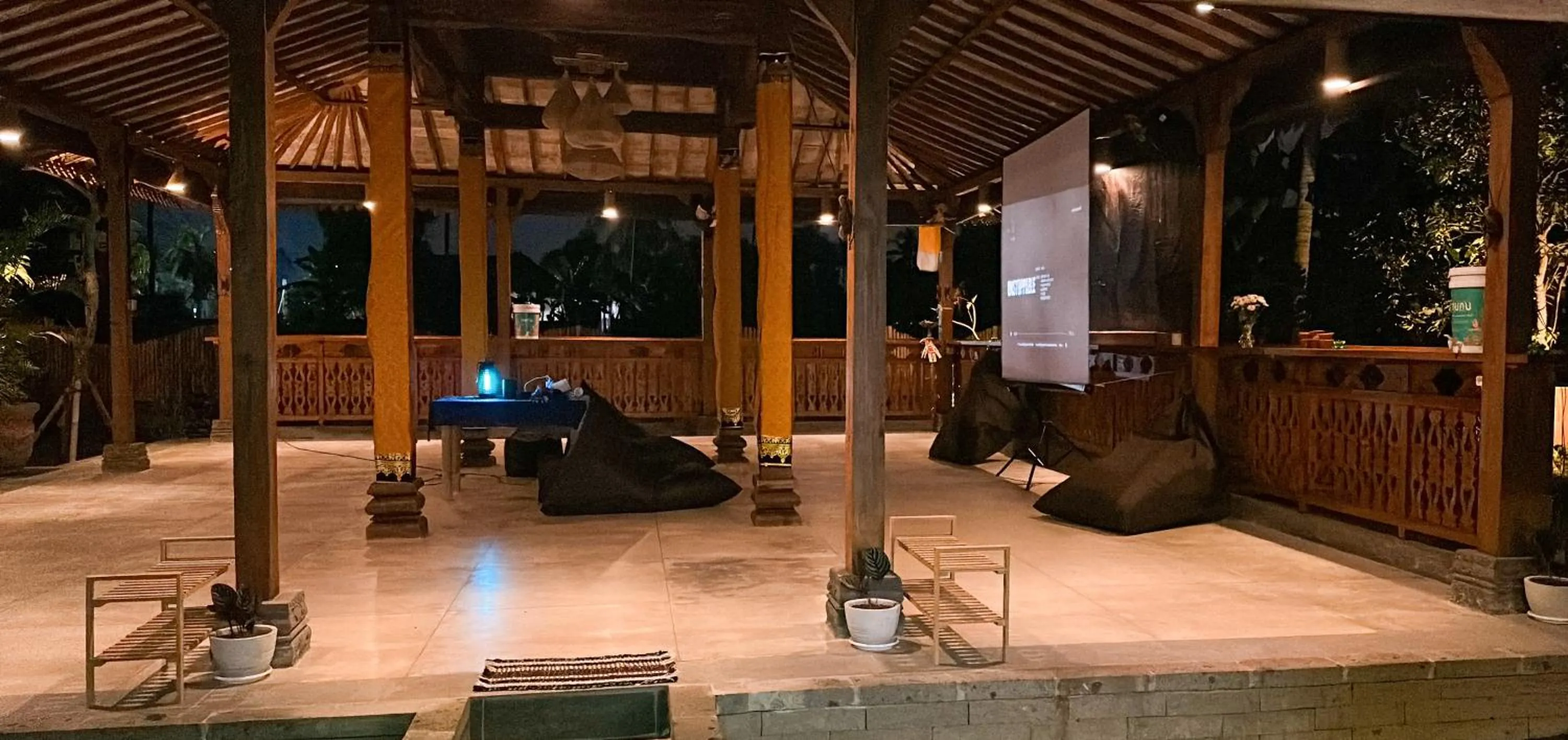 Communal lounge/ TV room in Nunu Bali Eco Friendly Retreat