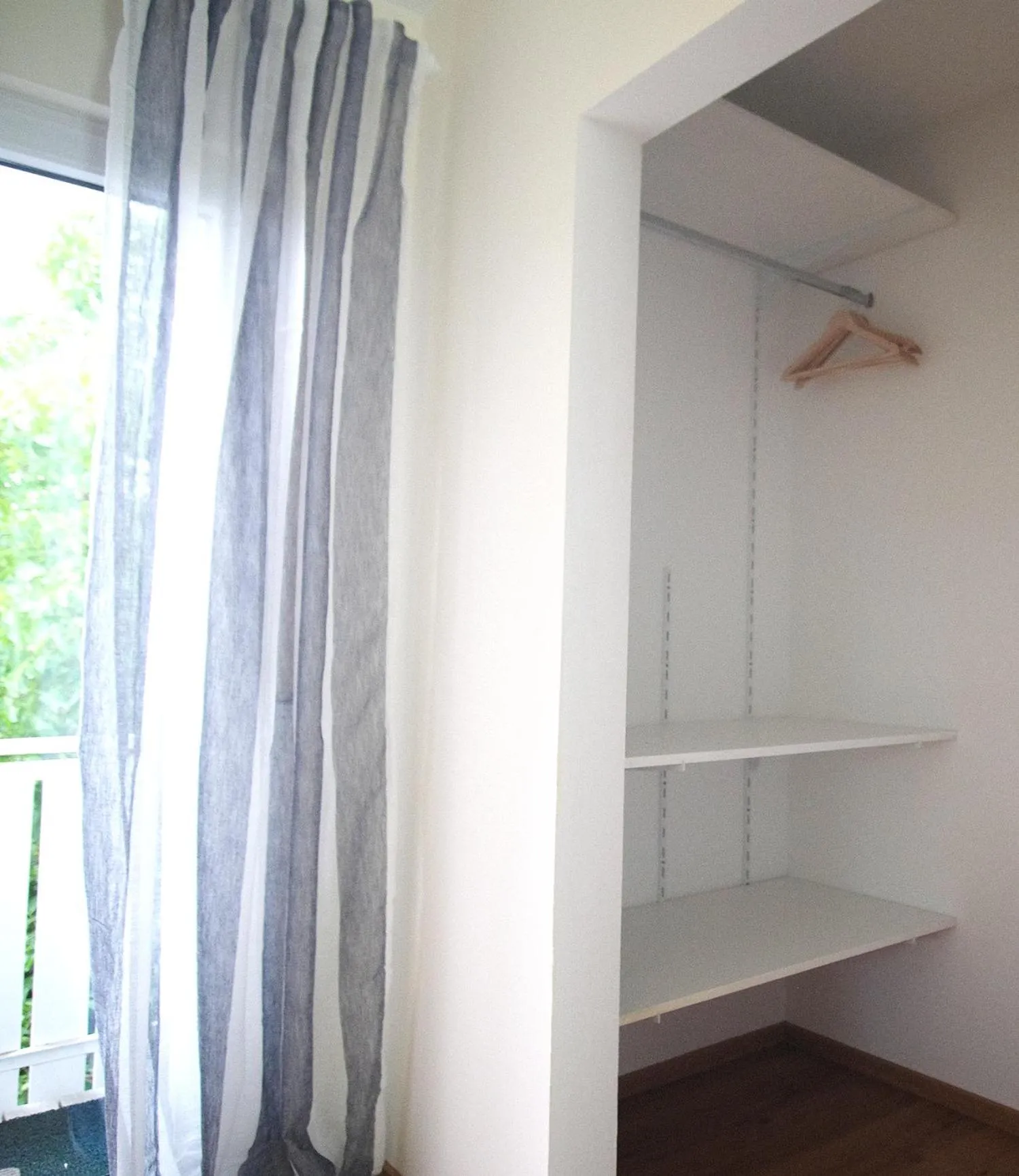 wardrobe in Apartmenthaus Oberndorf