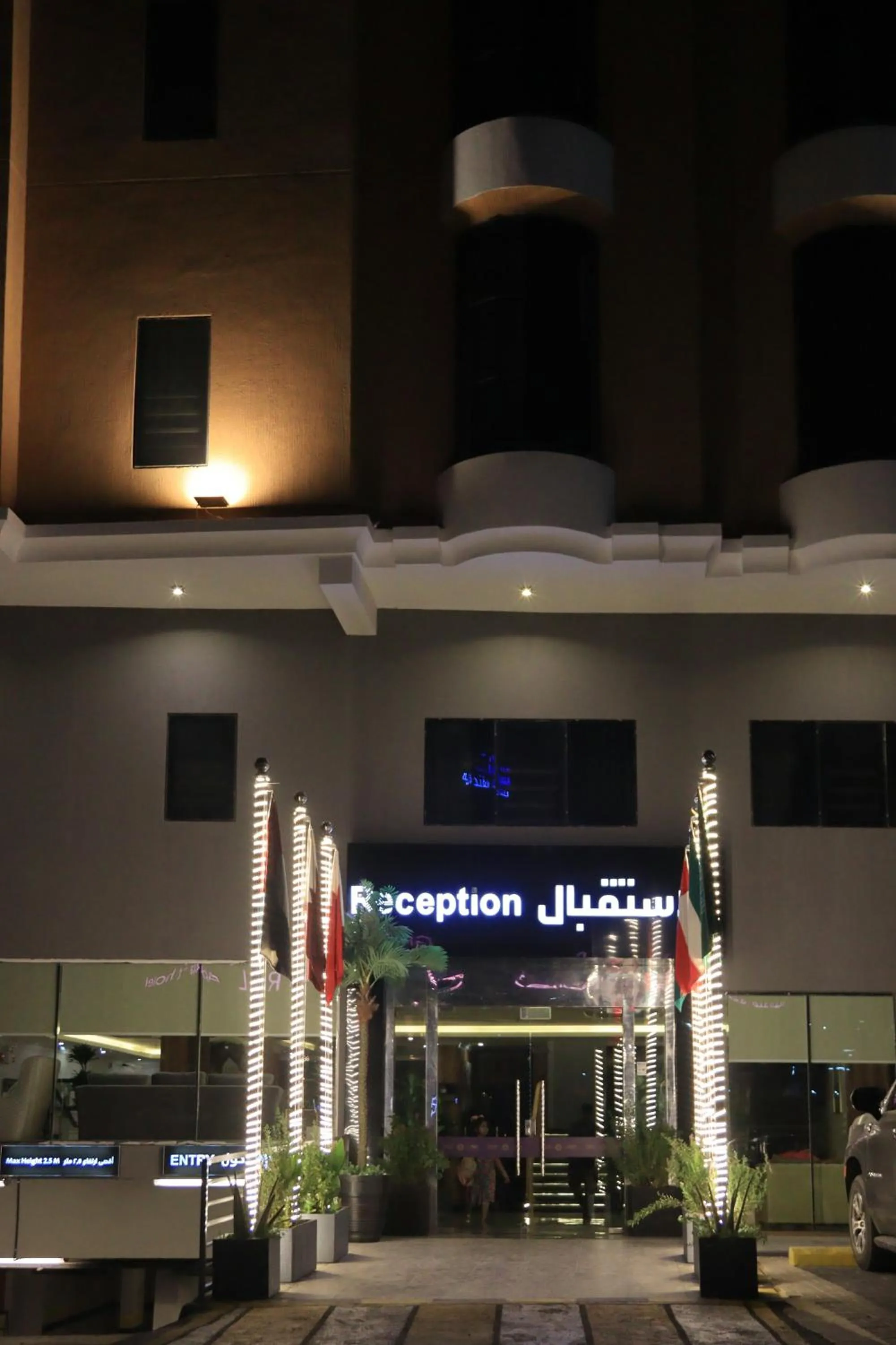 Facade/entrance in شقق سوات للشقق المخدومة 4