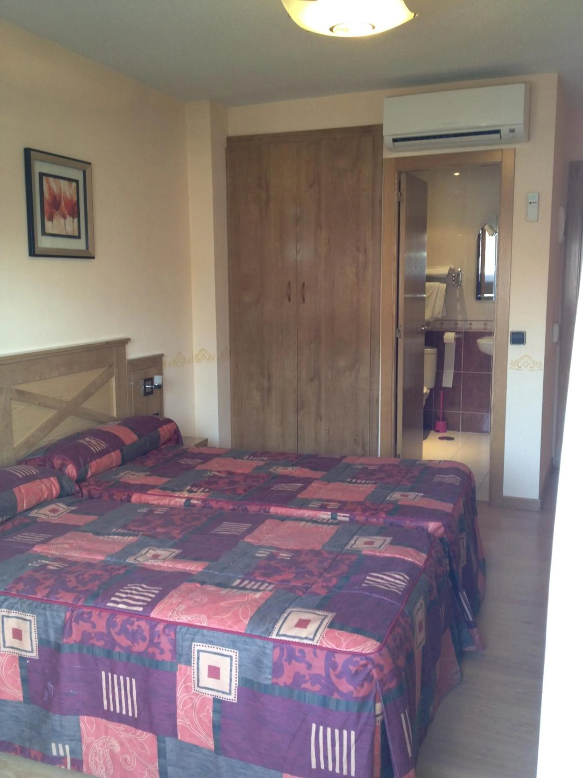 Photo of the whole room in Hotel Don Angel