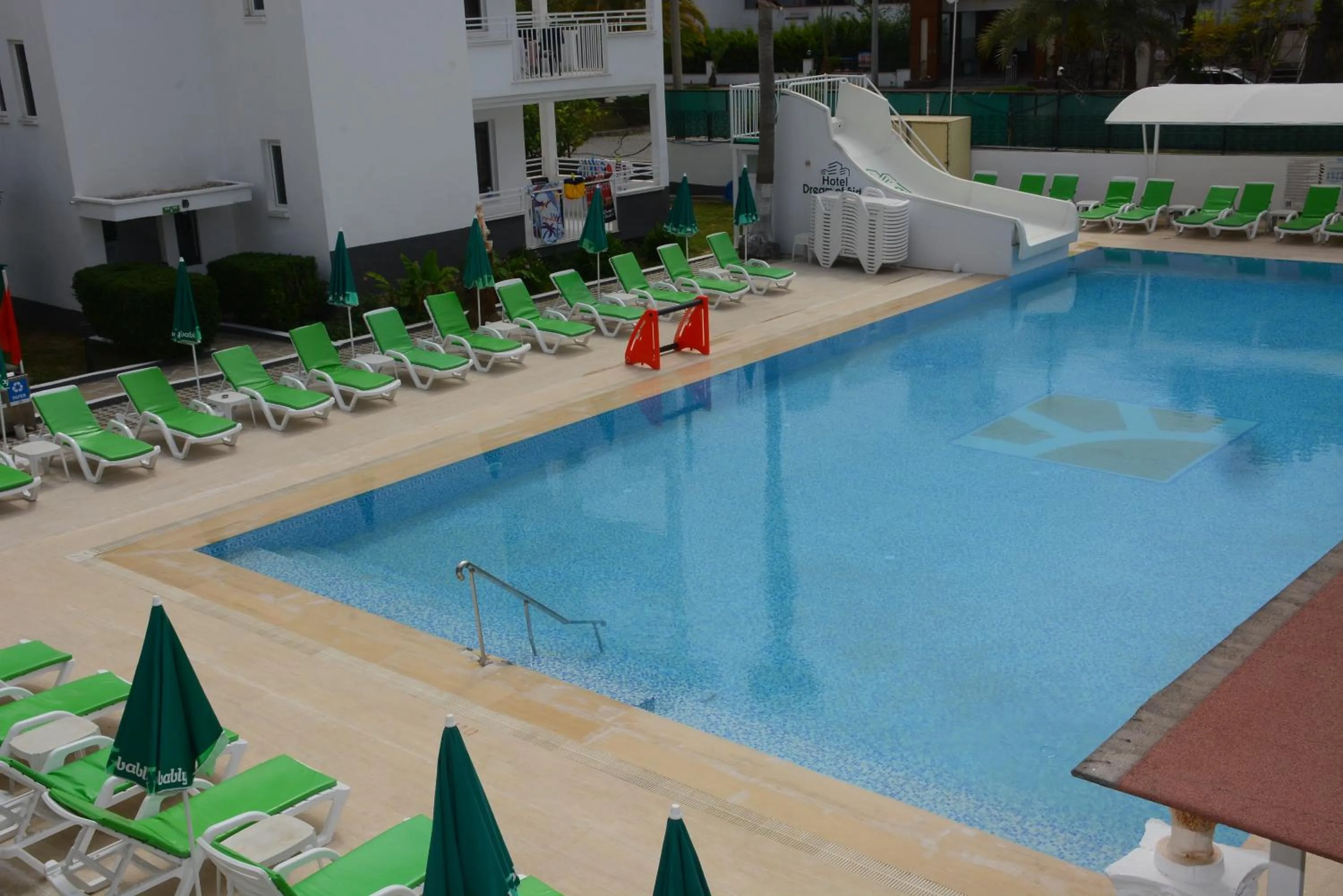 Swimming pool in Hotel Dream Of Side