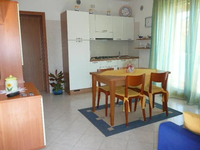 Kitchen or kitchenette in Villaggio Cristina 2 - Agenzia Cocal