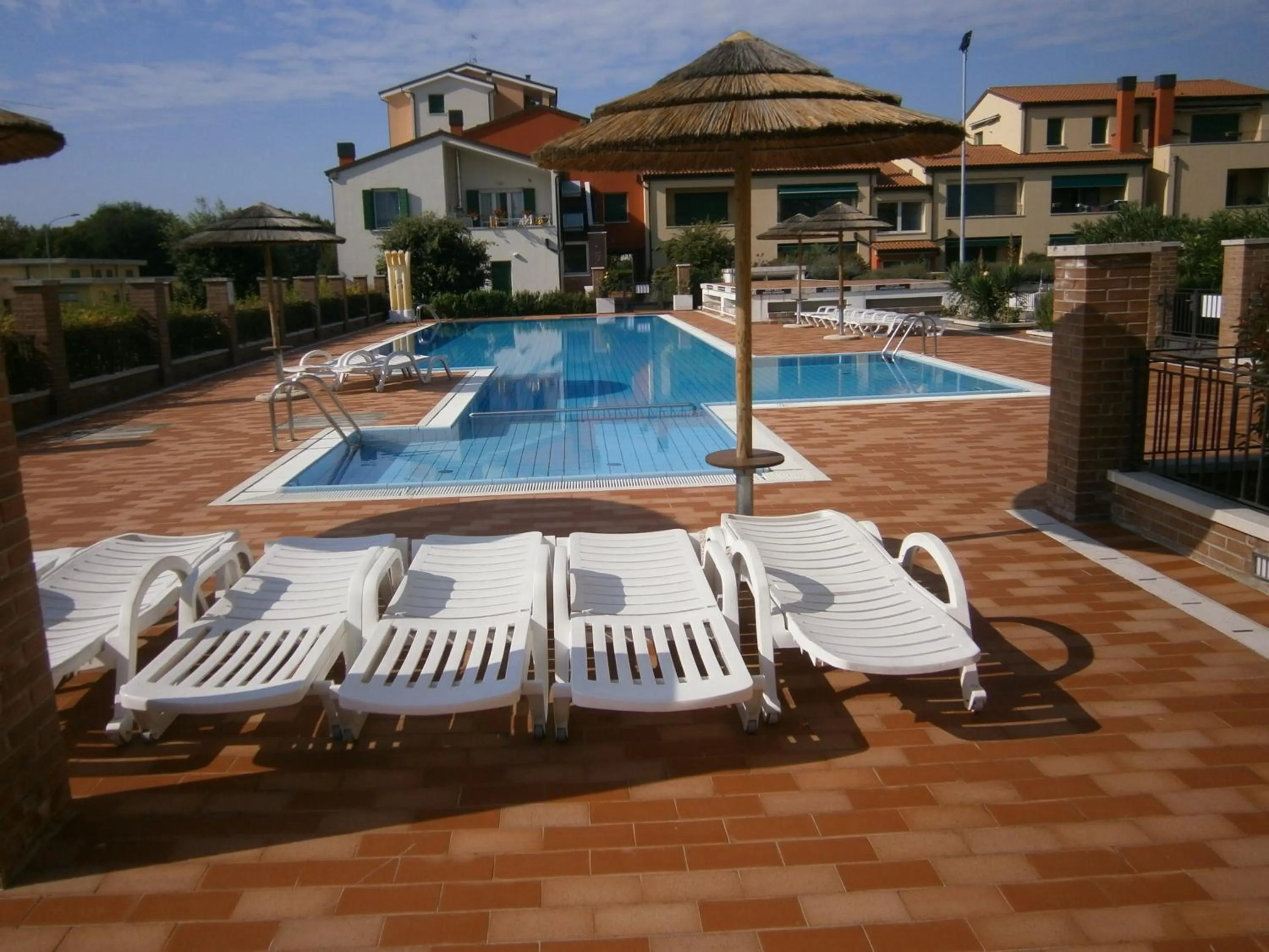 Swimming pool in Residence Garbin - Agenzia Cocal