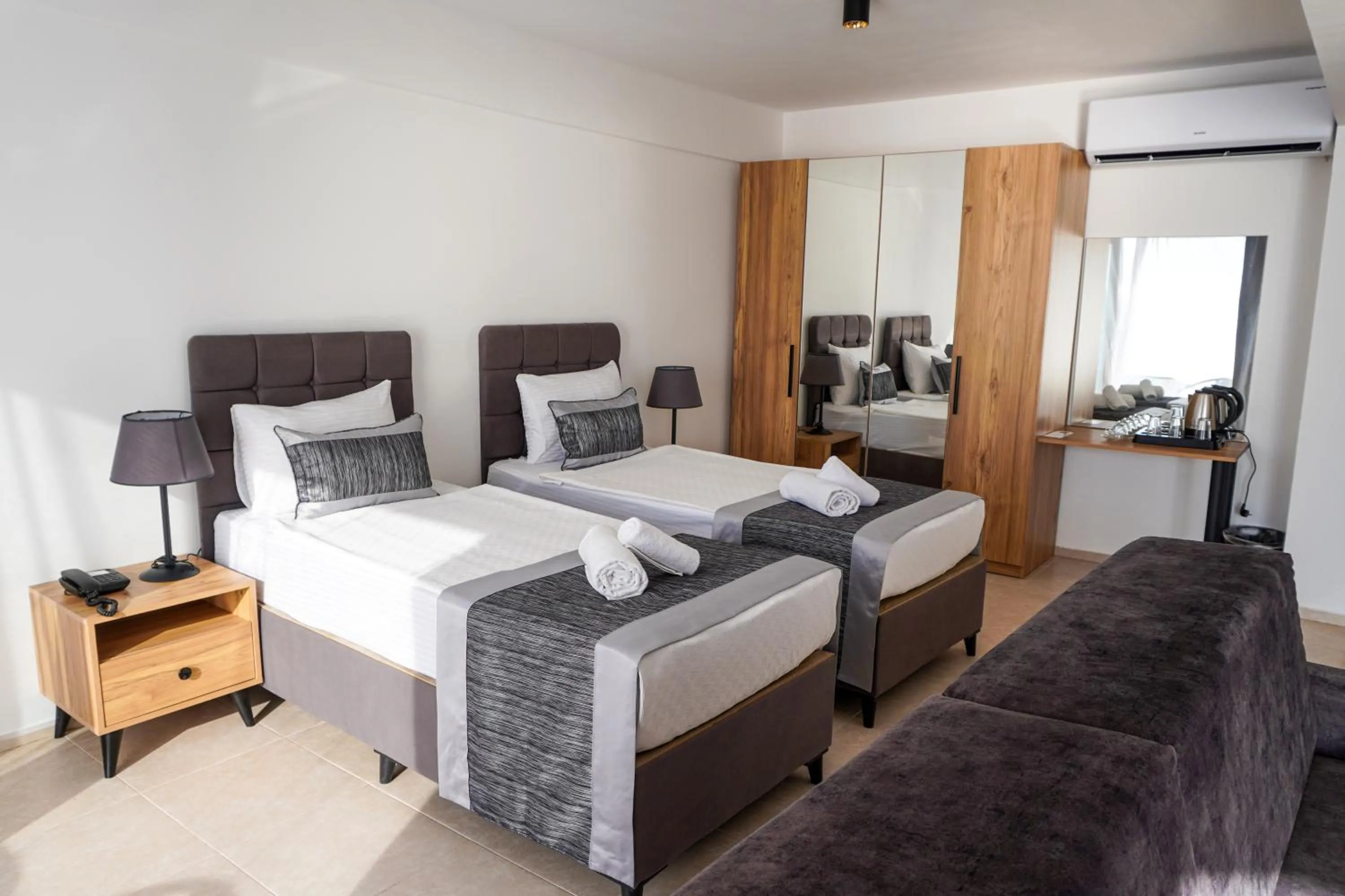 Photo of the whole room in Ni Marin Hotel