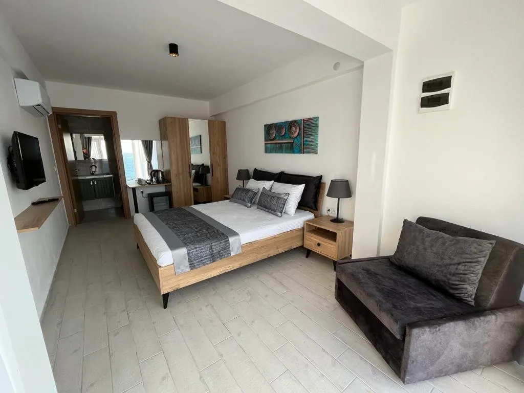 Photo of the whole room in Ni Marin Hotel