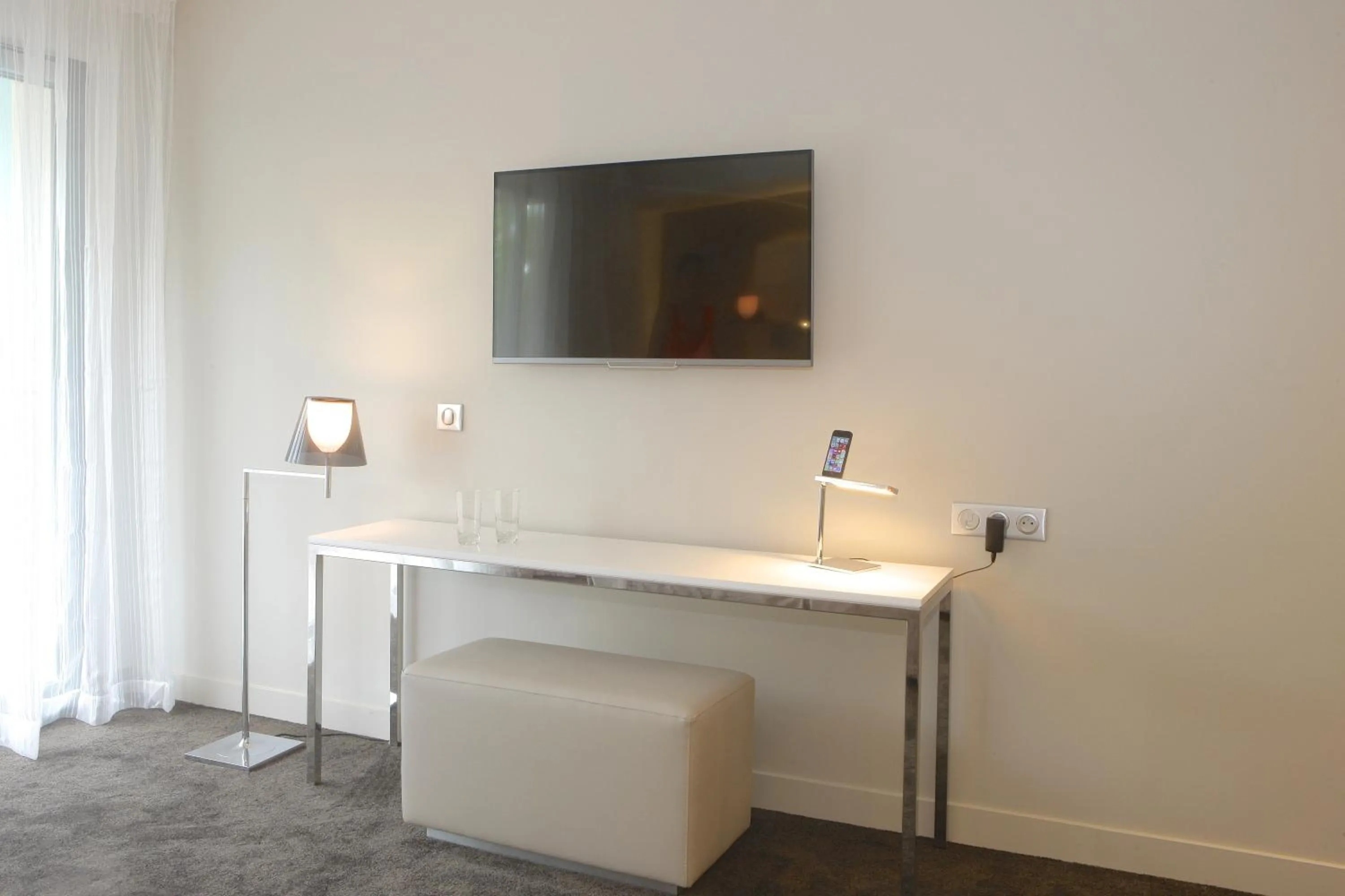 TV and multimedia in Mercure Hotel Golf Cap d'Agde