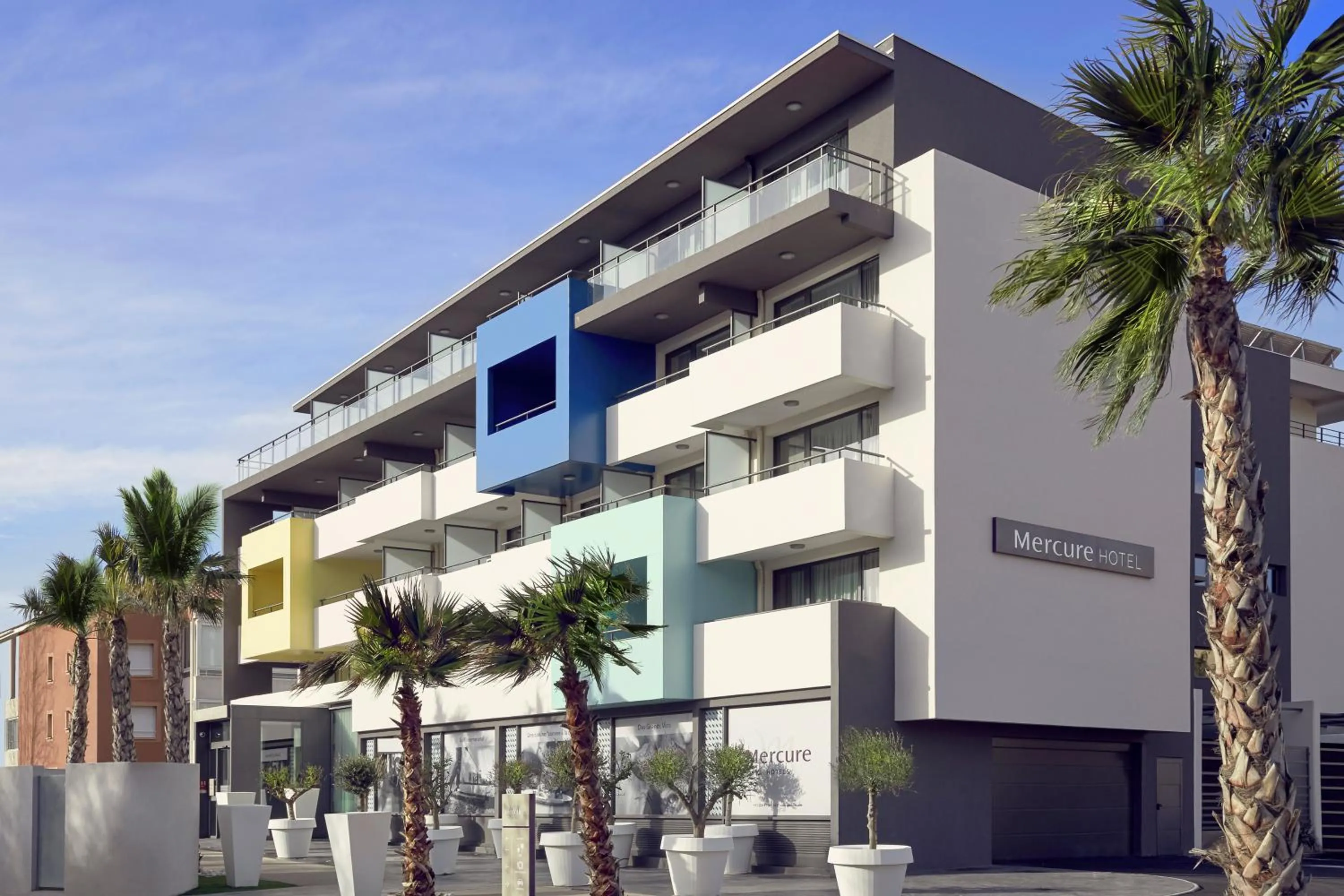 Facade/entrance in Mercure Hotel Golf Cap d'Agde