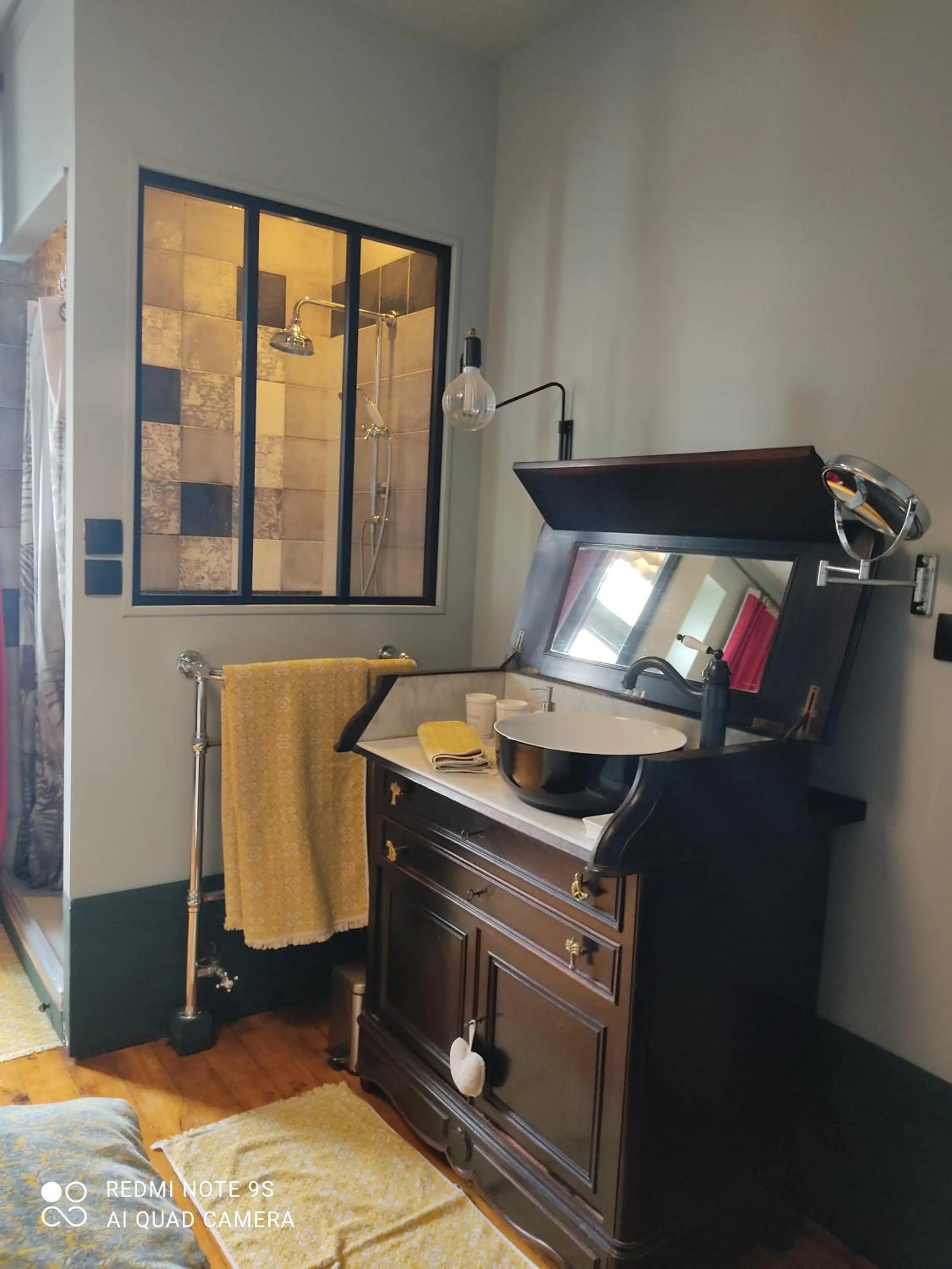 Bathroom, Bed in Villa Chanelle